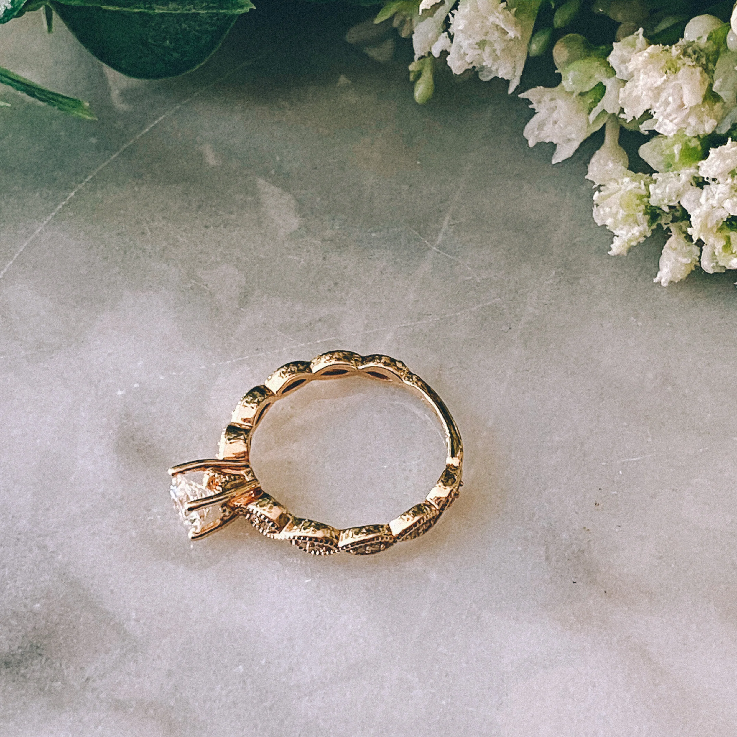 14k Yellow Gold Vintage-Inspired 0.65ct Round Diamond (VS1/I) with 0.10 cttw Diamond Accents (VS/IJ)