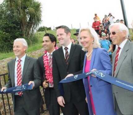 Ribbon cutting with Mayor Goff, Minister of Transport Simon Bridges, MP for Tamaki Simon O’Connor, Cr Desley Simpson and Orakei Local Board Chair Colin Davis.