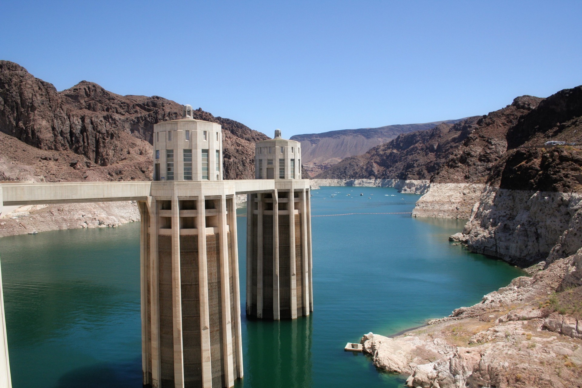 View of the Hoover Dam's towers over the Colorado River