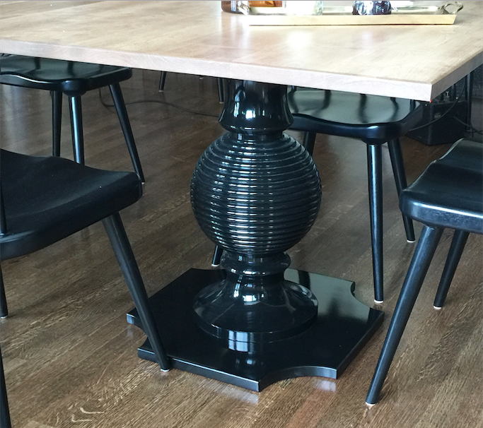 dunesandduchess-diningtable-capstan-black-woodtop.png