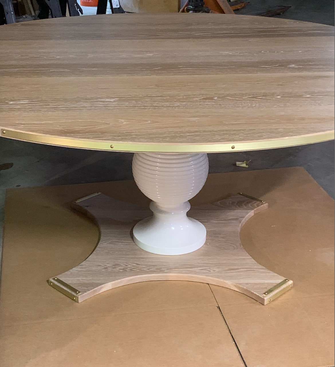 dunes-and-duchess-capstan-dining-table-limed-oak-metal-details.png