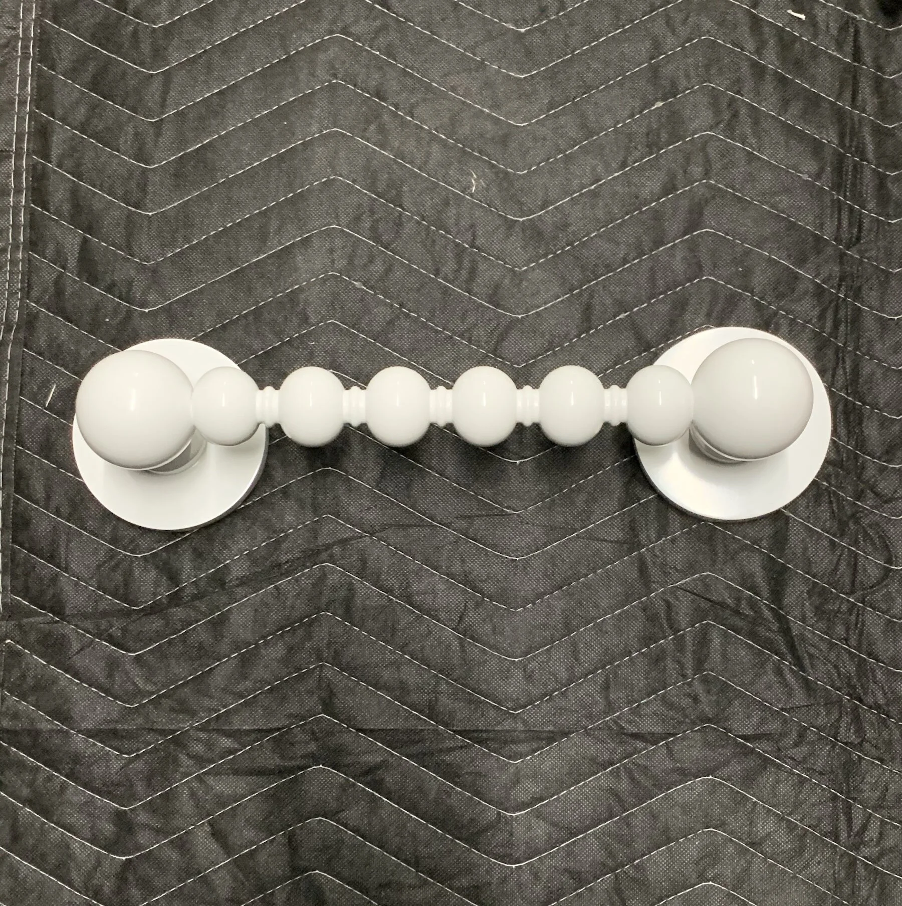 Tiny Poppy Towel Bar in White