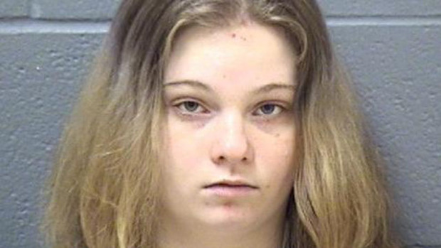 JOLIET, Ill. (Reuters) - An Illinois woman who helped plan a robbery that led to a double murder and who spent the stolen cash on cigarettes should be found guilty, the prosecution said on Tuesday in closing arguments at a trial in the Chicago suburb of Joliet.