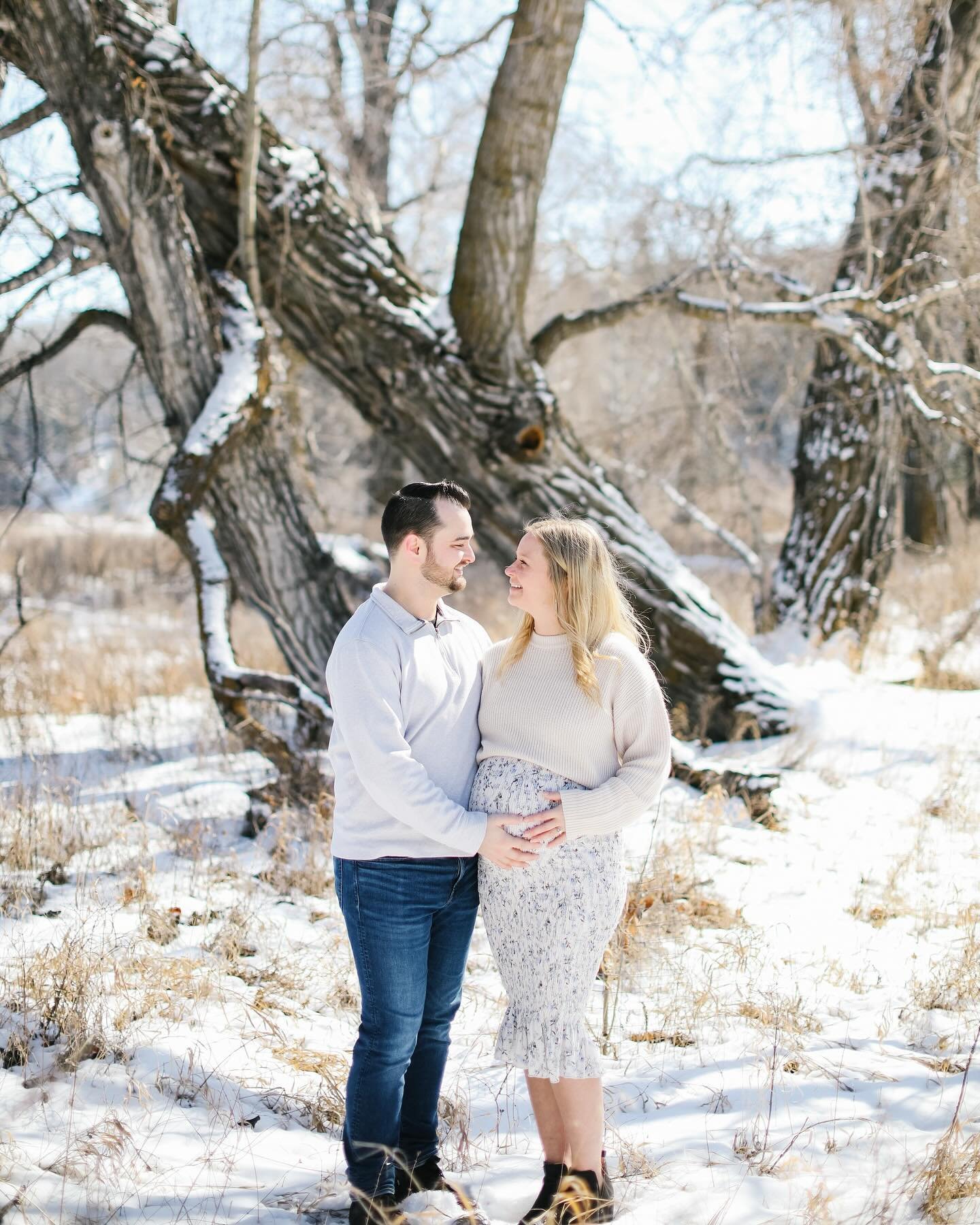 Such a lovely time photographing these two and their newest addition arriving soon! My editing queue is filled with so many lovely maternity &amp; newborn photos and that makes me sooo happy! &hearts;️