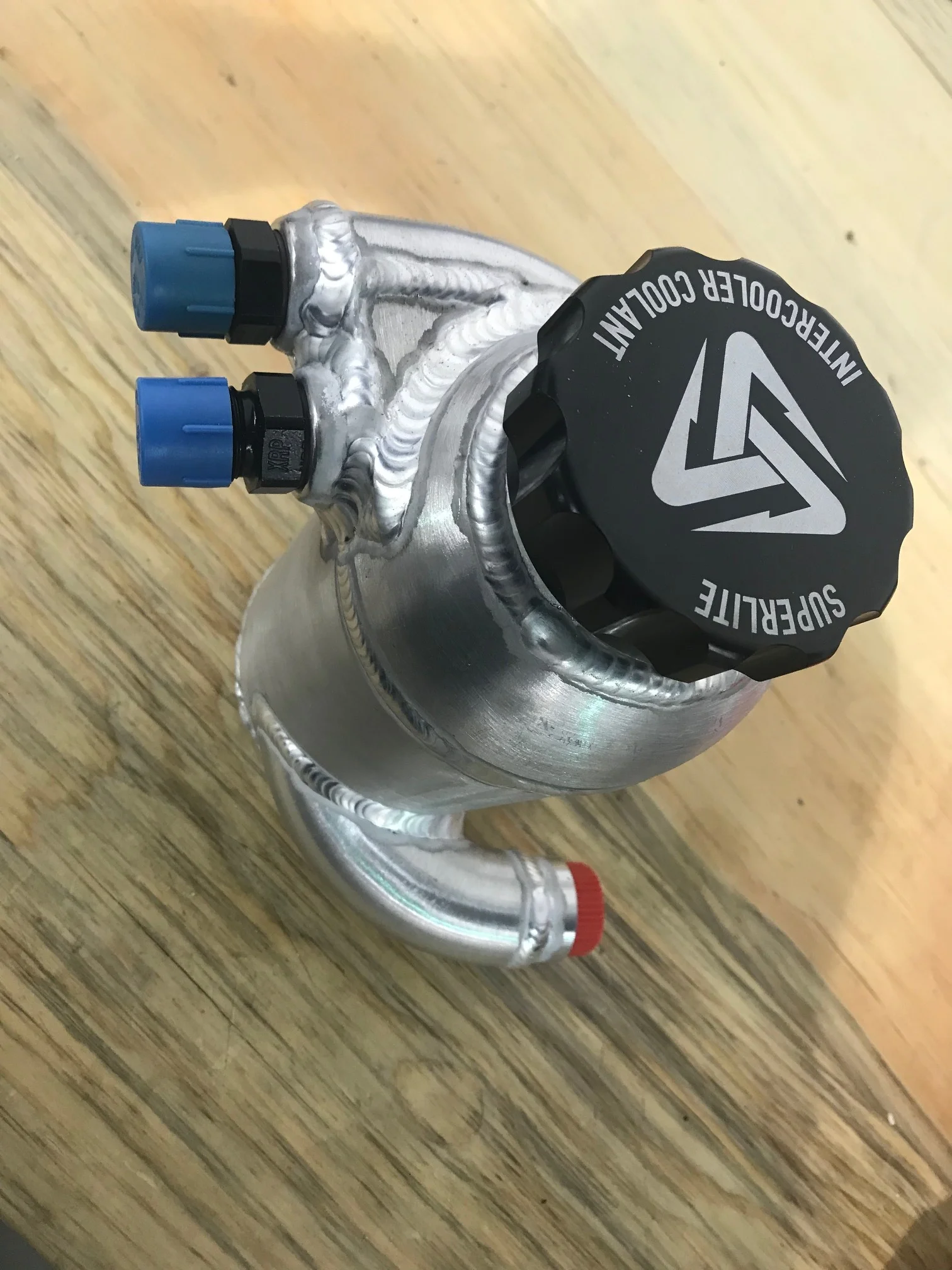 Custom swirl pot for the intercoolers