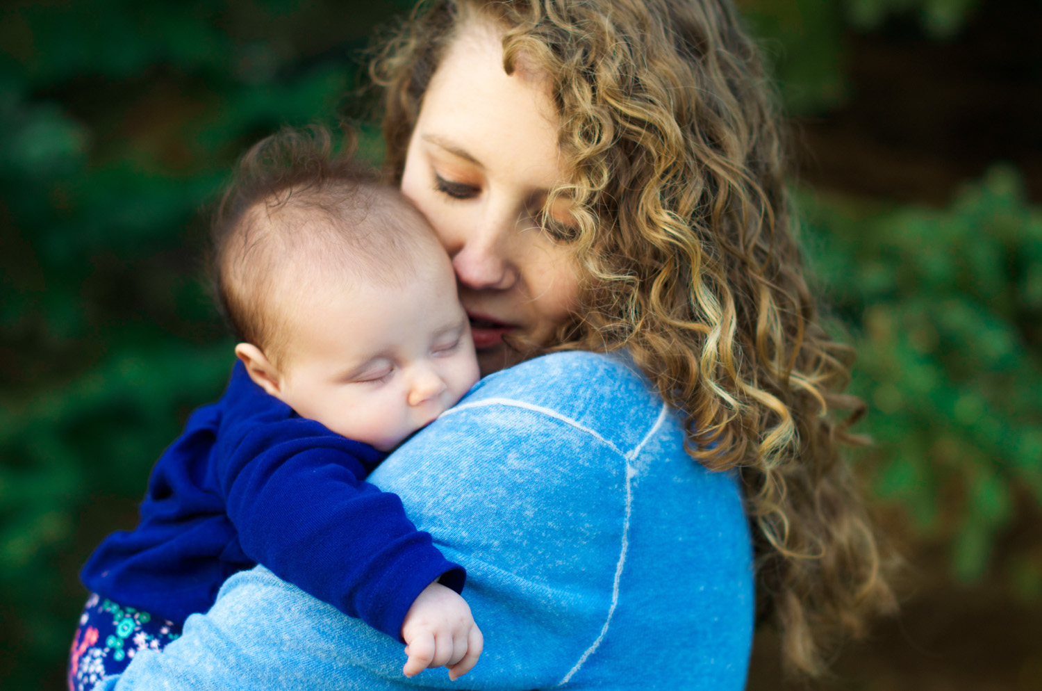 Again We Say Rejoice Photography - Backyard Lifestyle Family Session (10 of 17).jpg