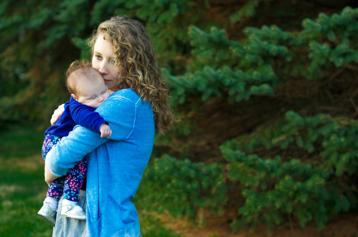 Again We Say Rejoice Photography - Backyard Lifestyle Family Session (12 of 17).jpg