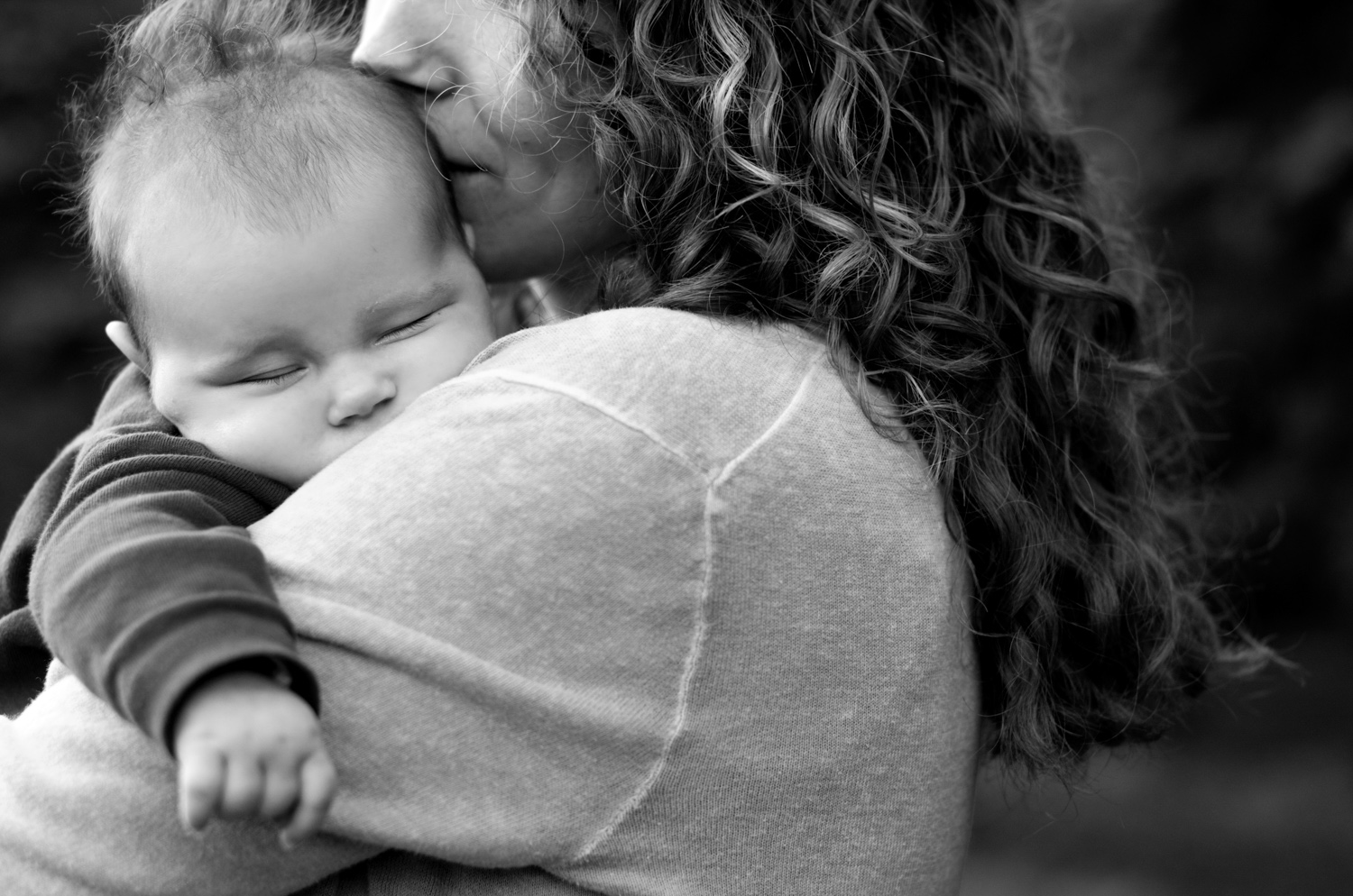 Again We Say Rejoice Photography - Backyard Lifestyle Family Session (13 of 17).jpg