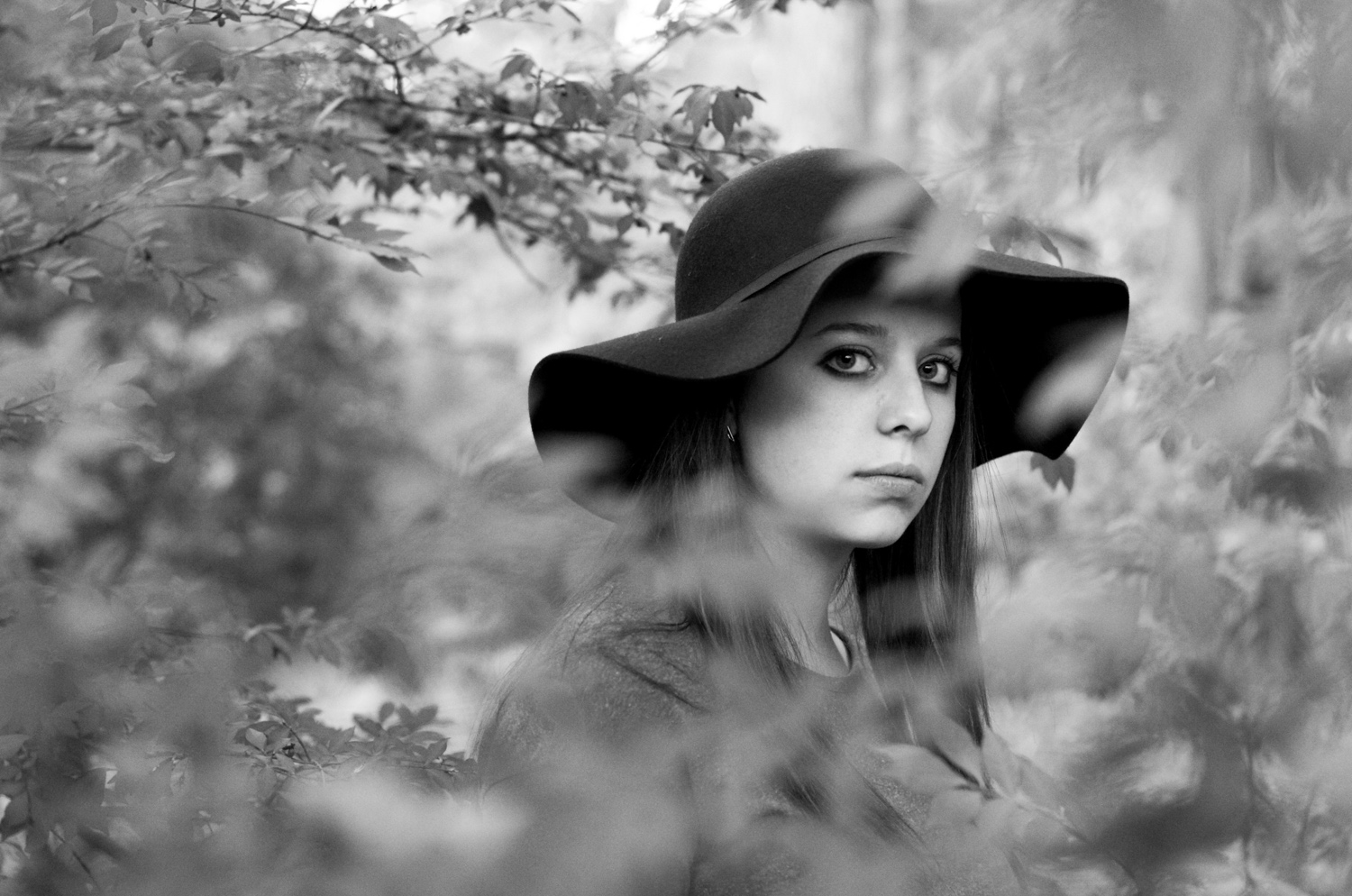 Again We Say Rejoice Photography - Autumn Leaves Senior Girl Portraits (13 of 21).jpg