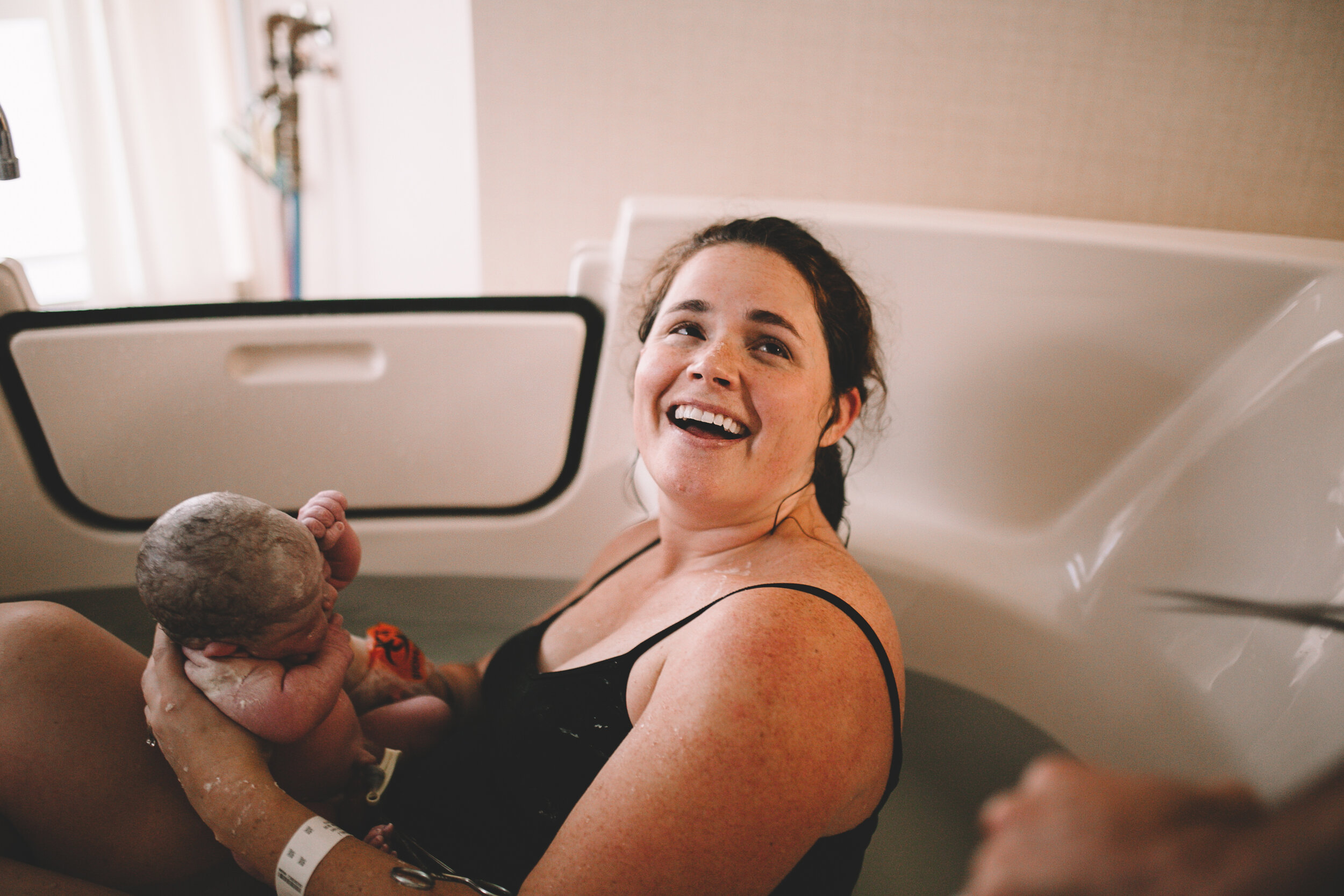 10-8 Cedar Nigh's Waterbirth Photos  (8 of 40).jpg