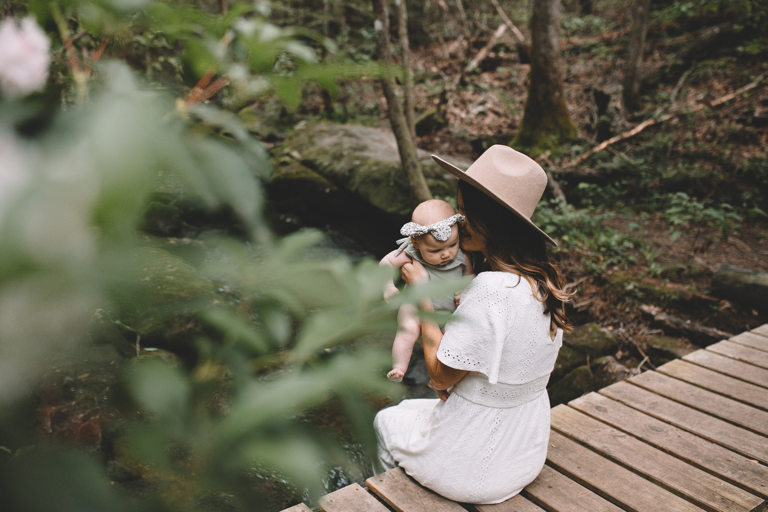 Tennessee Waterfall Newborn Photographs (18 of 44).jpg