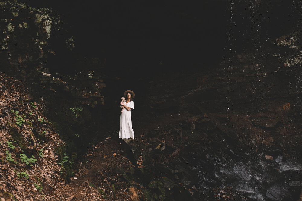 Tennessee Waterfall Newborn Photographs (43 of 44).jpg