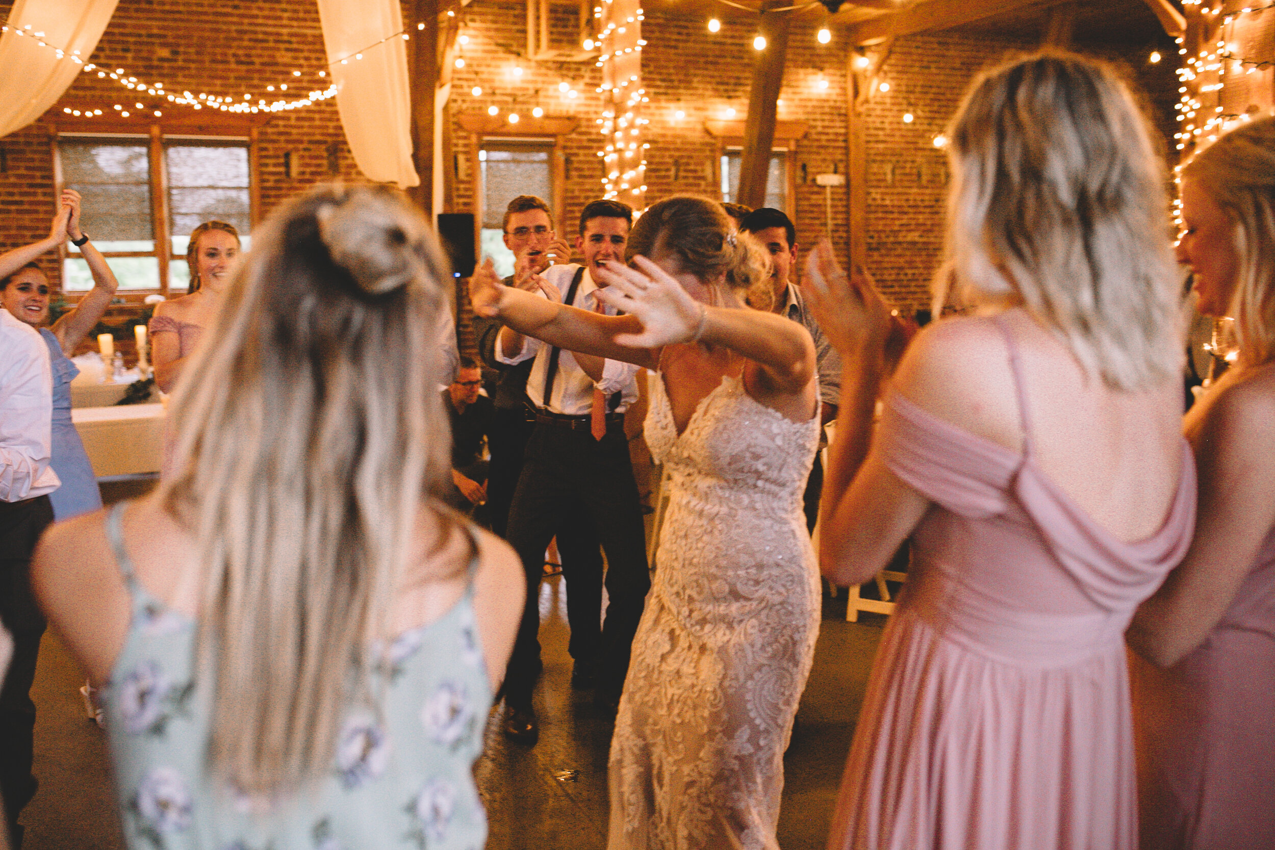 Reception Dancing  (12 of 17).jpg