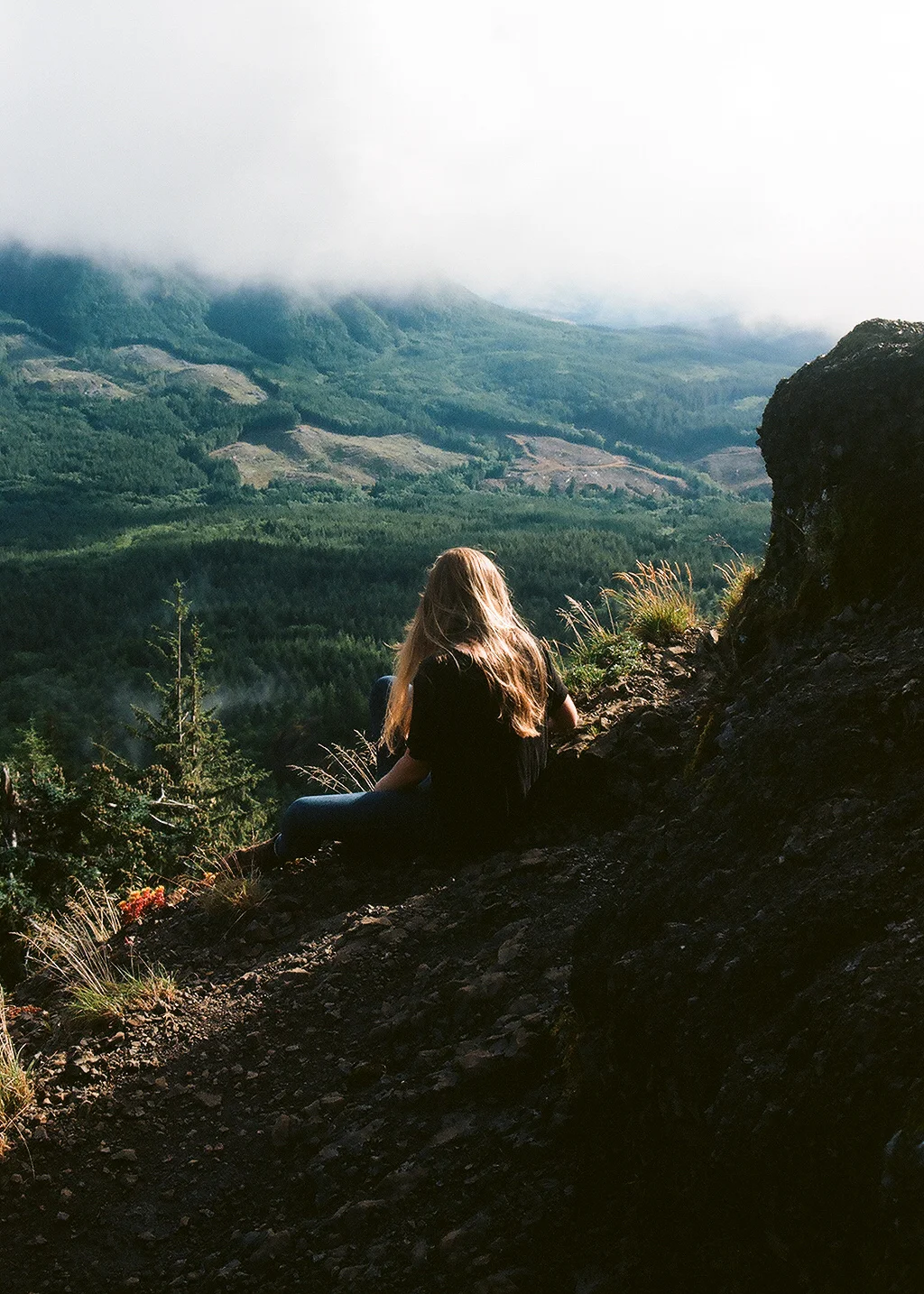 I had the pleasure of meeting a new friend, Nicole Mason. Neek is a photographer based in Portland and had met James a while back through mutual friends. She accompanied us on a few hikes and shared some wise words about life. 