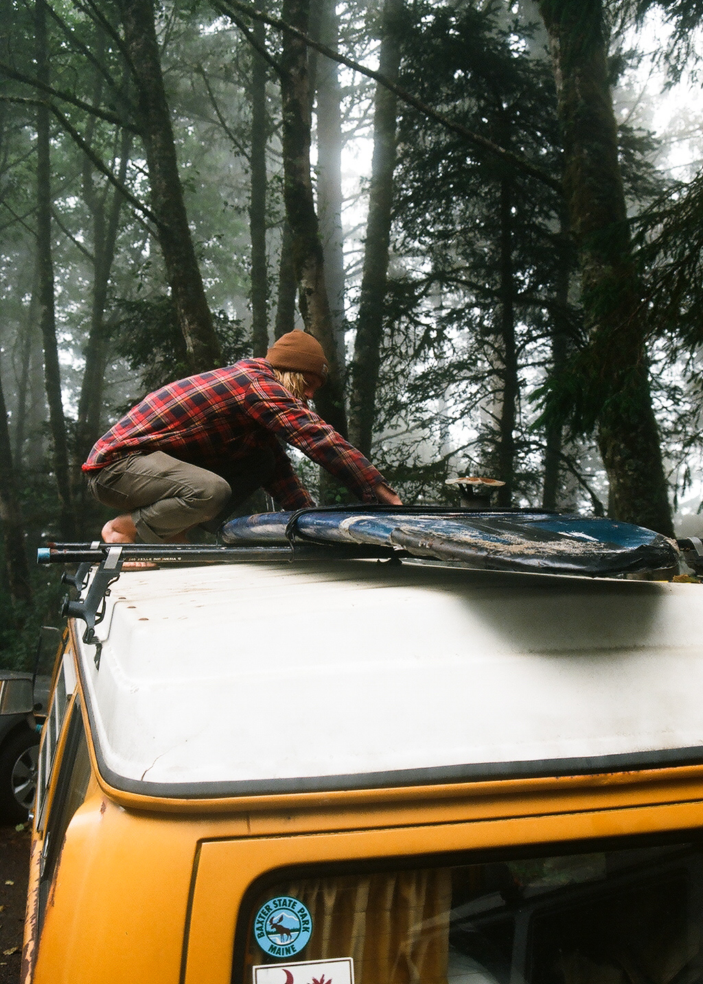 The night before, the four of us planned to head south from Cannon beach to a cove we heard about from some locals. We had no idea if there would be any surf, due to a few days of finicky surf reports. But we were ready to try. We arrived at the trailhead around 6 am, and started to gather up surfboards, gear, and a few snacks. We knew we were going to do some hiking, but we did not know what exactly was in store for us. 