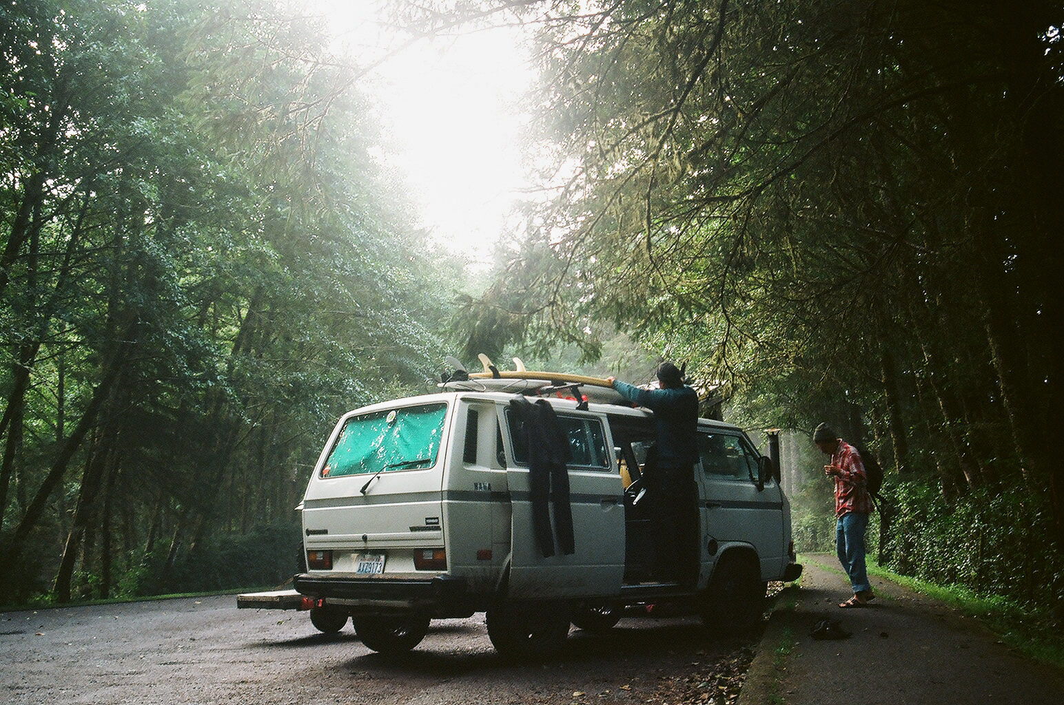 Unloading gear.