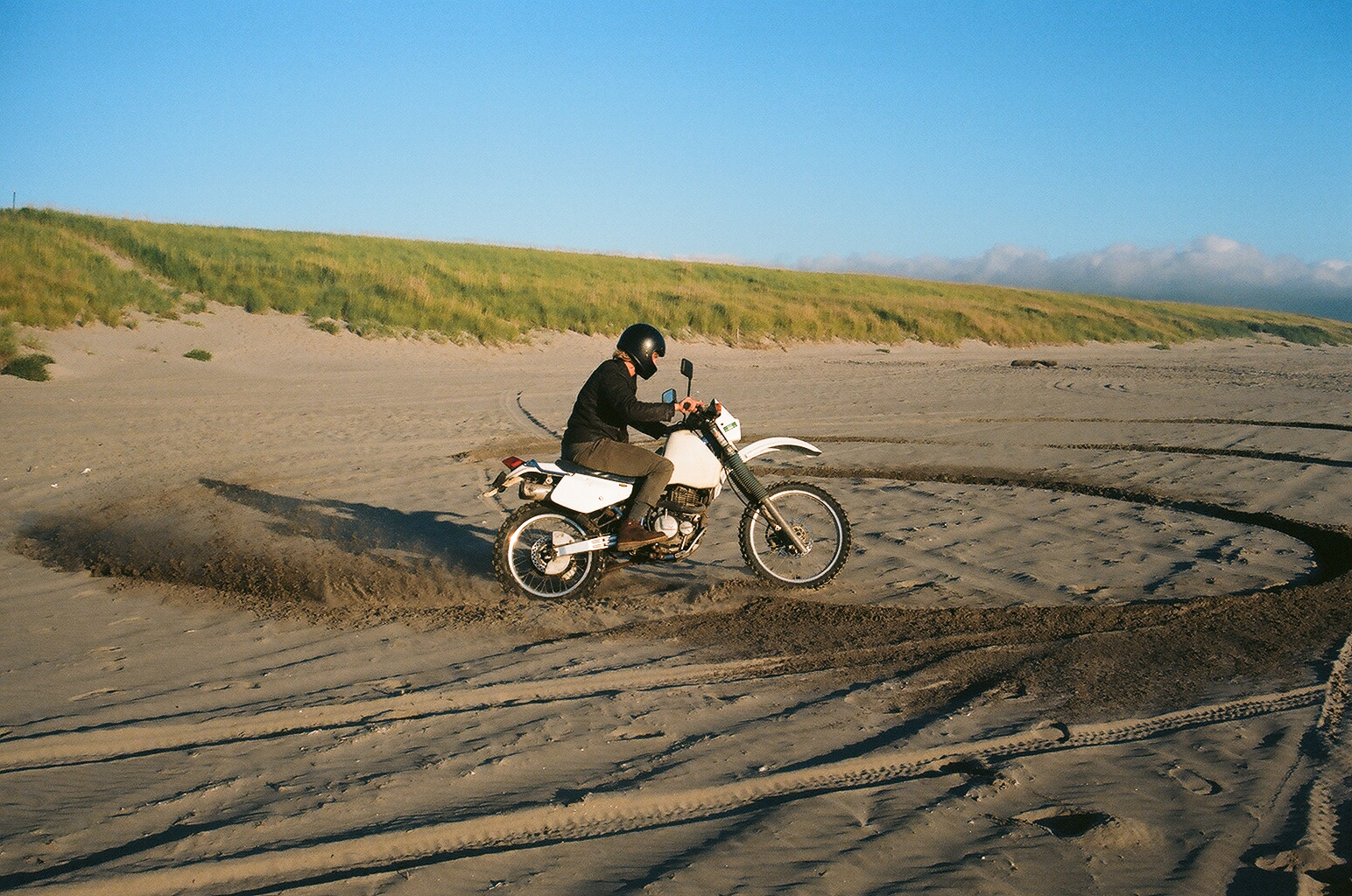 Kicking up some sand.