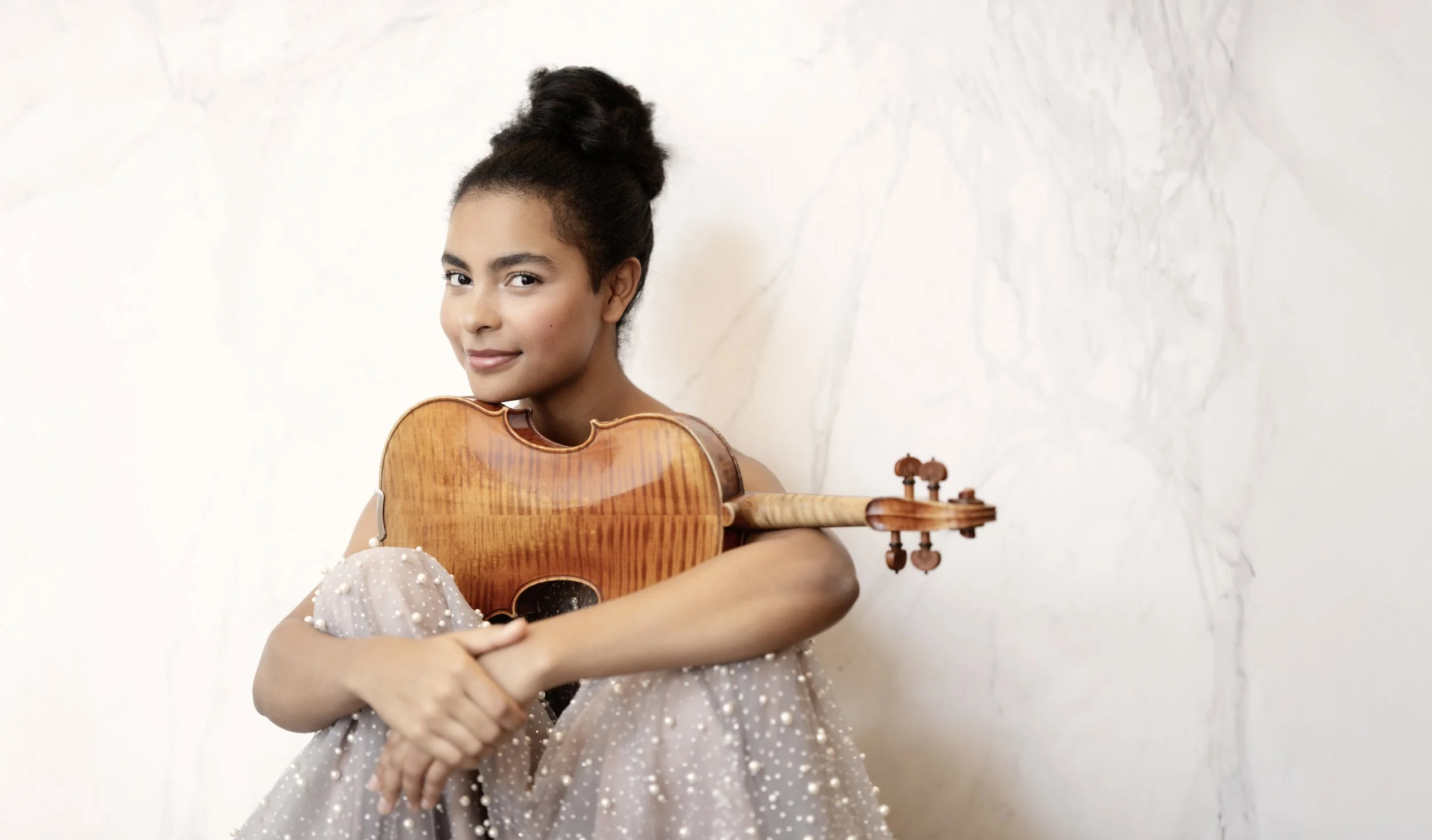 Amaryn Olmeda, violin