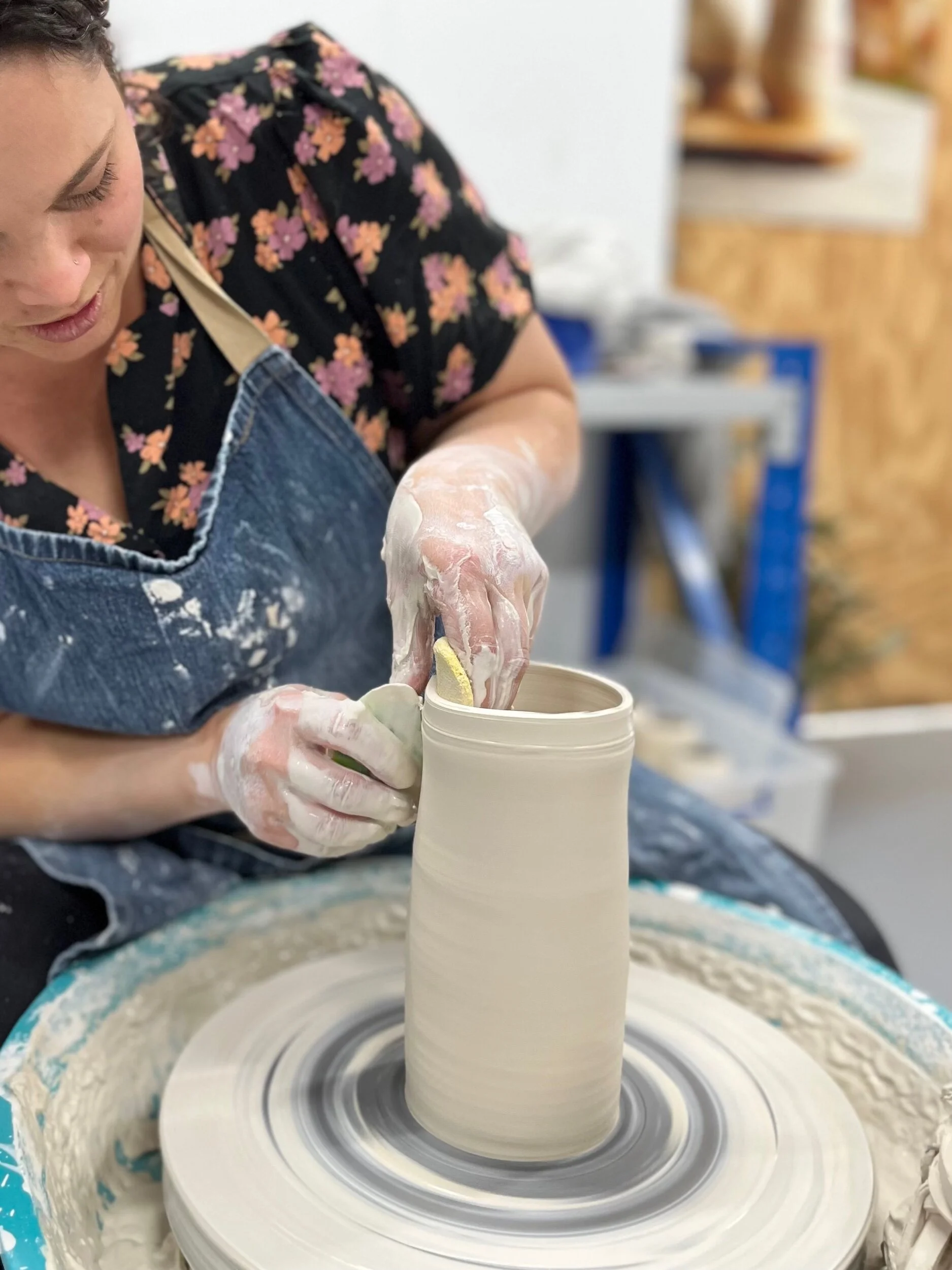 Pottery Class - Wheel throwing - Sip &amp; create