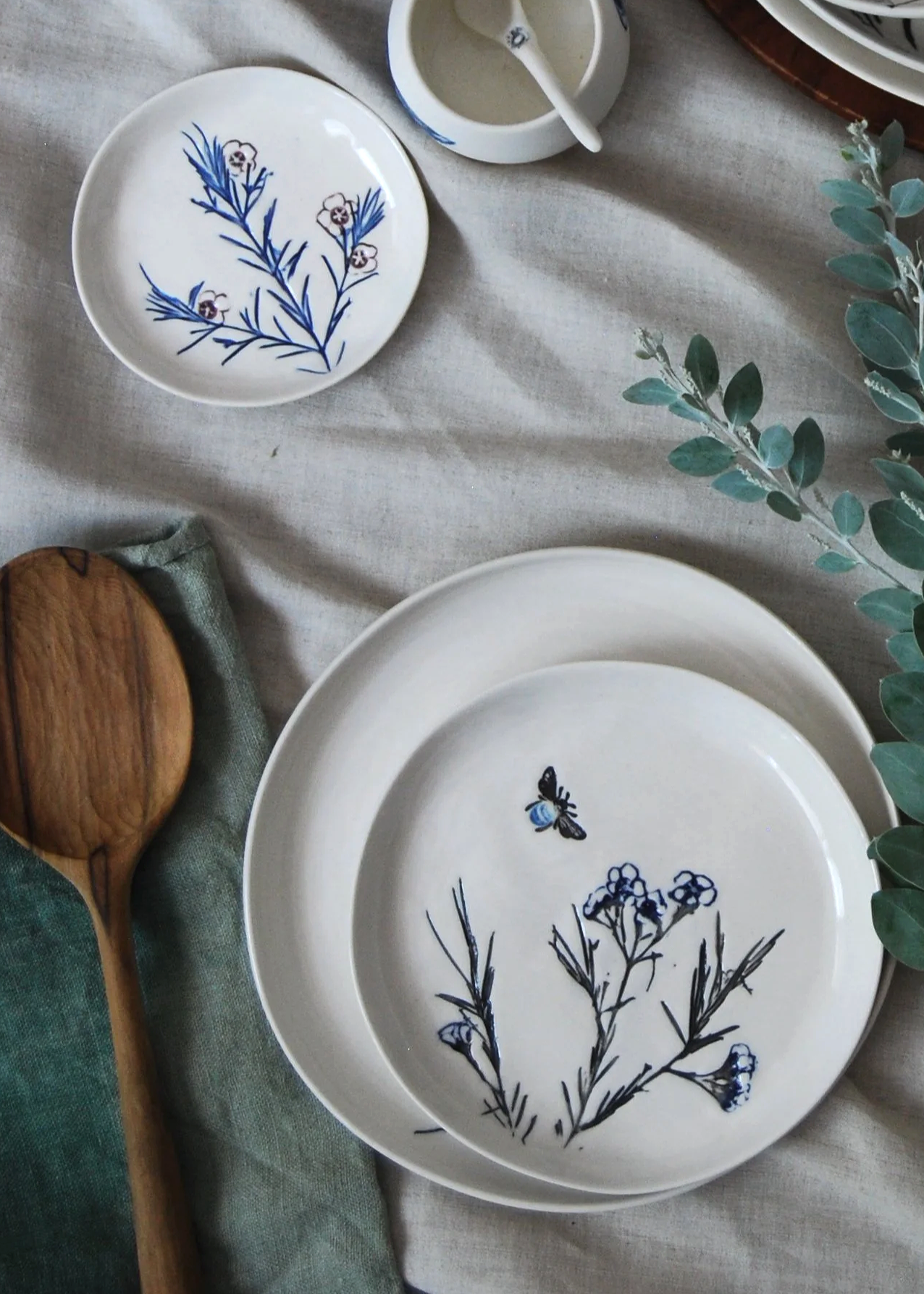 Plates and Bowls Geraldton Wax & Bee Design