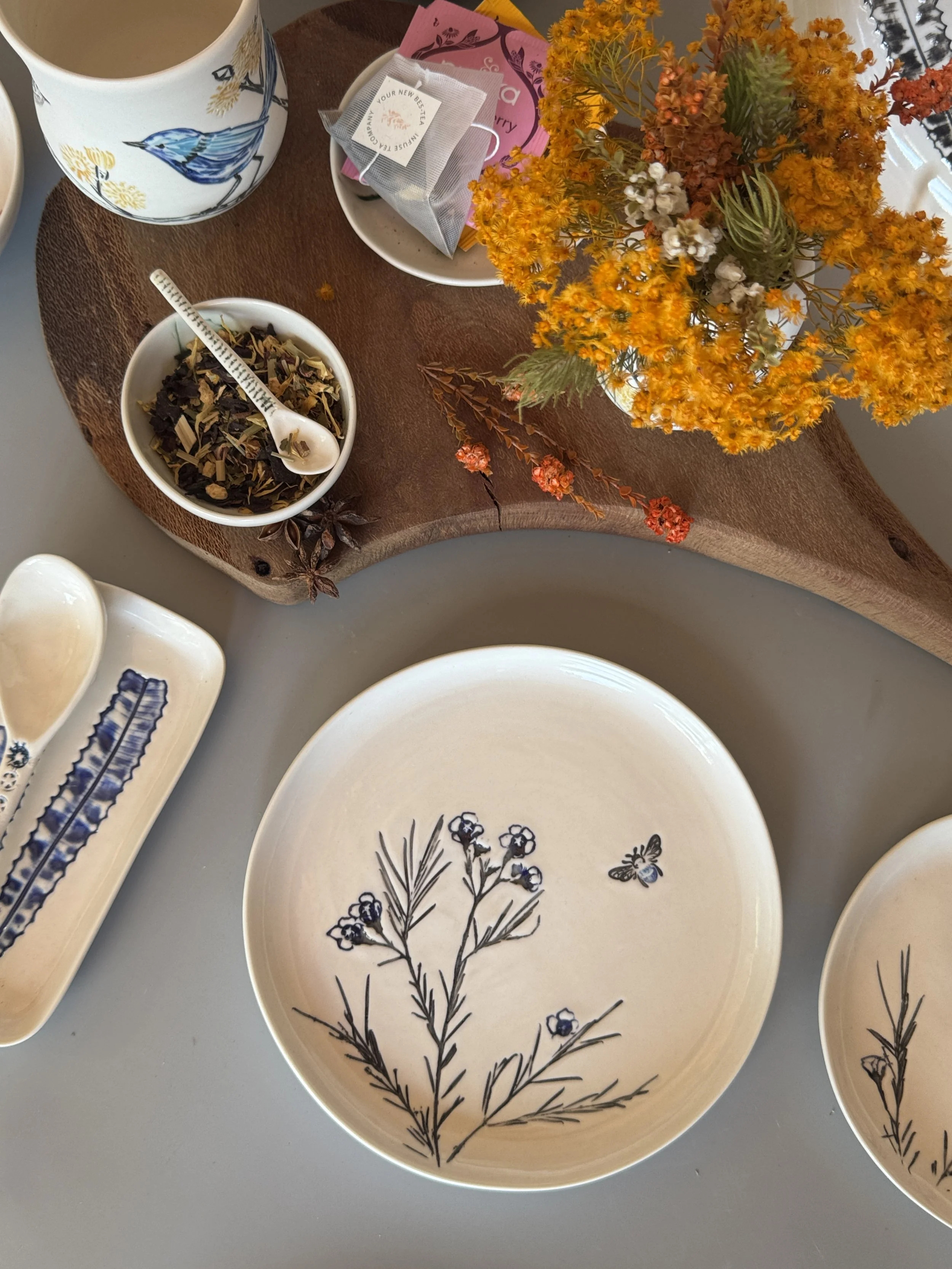porcelain pottery with Australian designs imprinted in blue