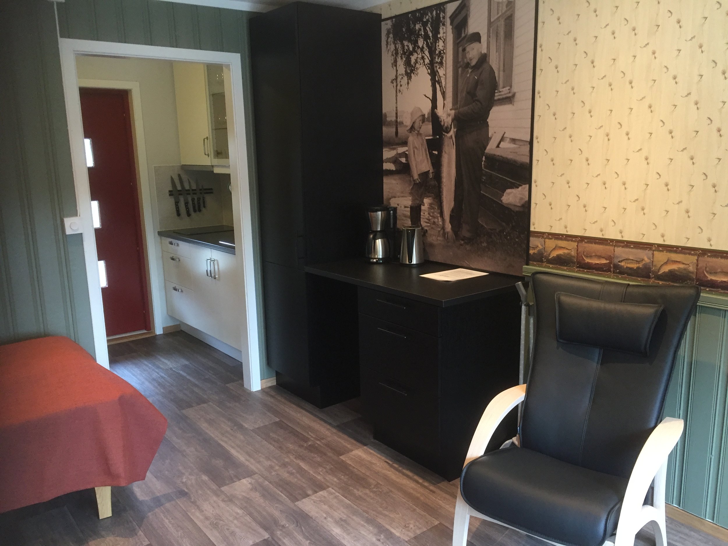 Bildet kjenner du kanskje igjen. Fra 1961, 40 punder utenfor trappa til hovedhuset, tatt på flue i "grøthølen". ( "Jock Scott Silver") 