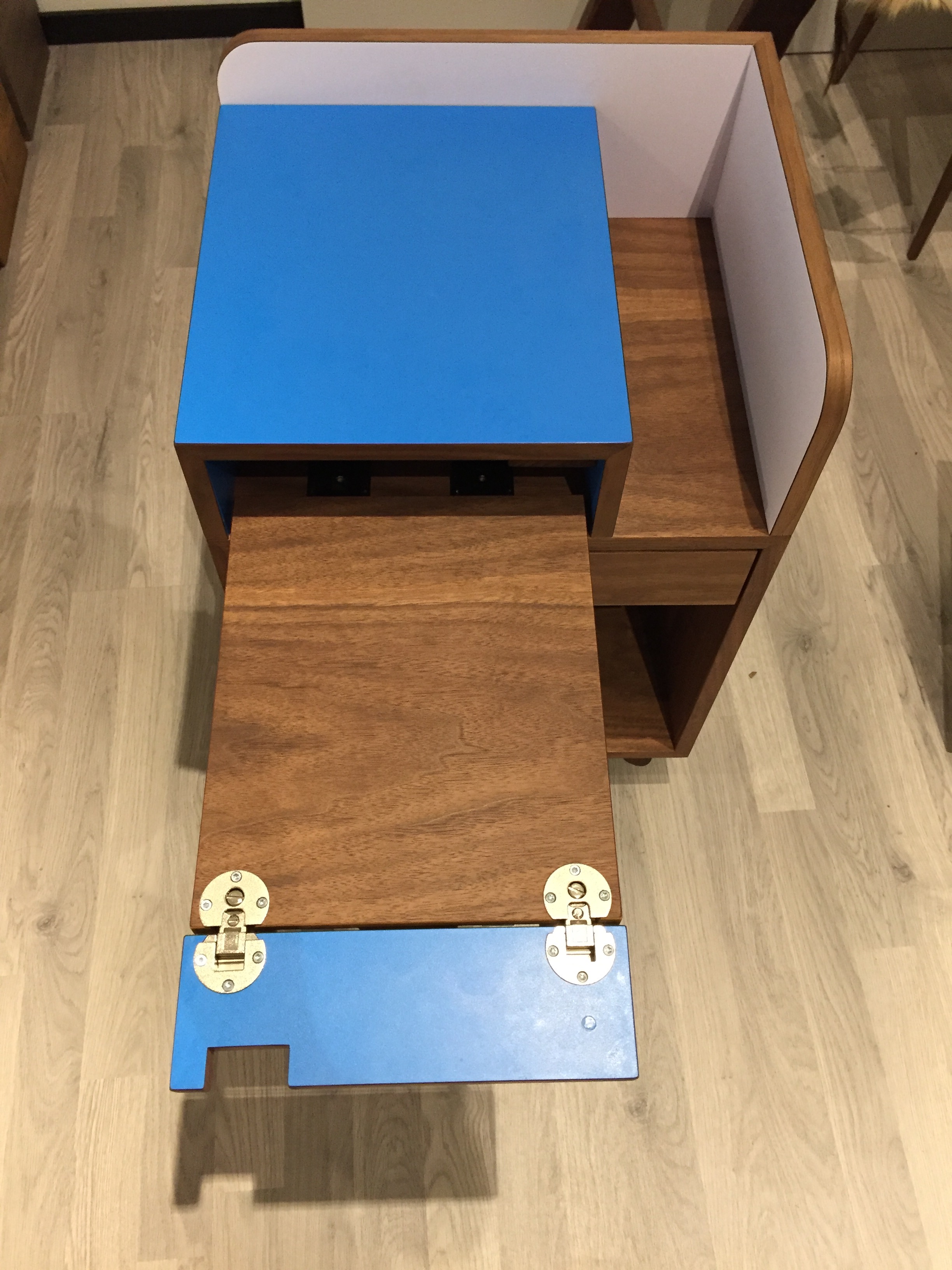 The compartment can be further folded out.