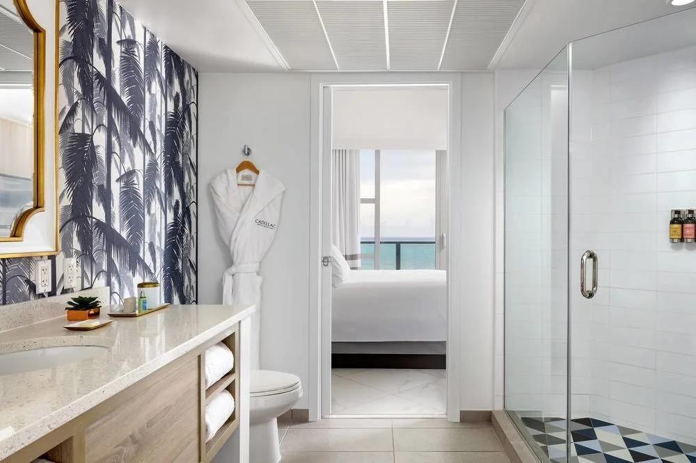 cadillac bathroom 2 (002).jpg