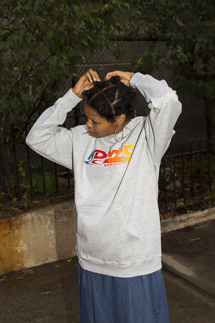DIAMOND WEARING HD NYC VIDEO NEWSLETTER GRAY HOODIE IN LARGE