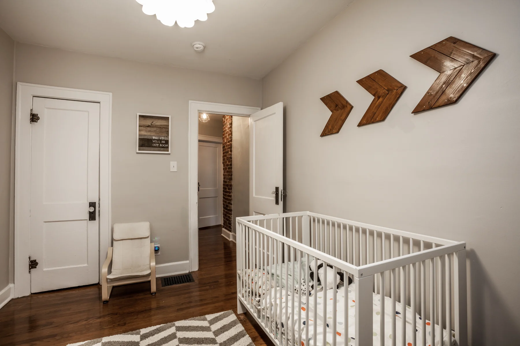 18-{4707 Winthrop}.jpg