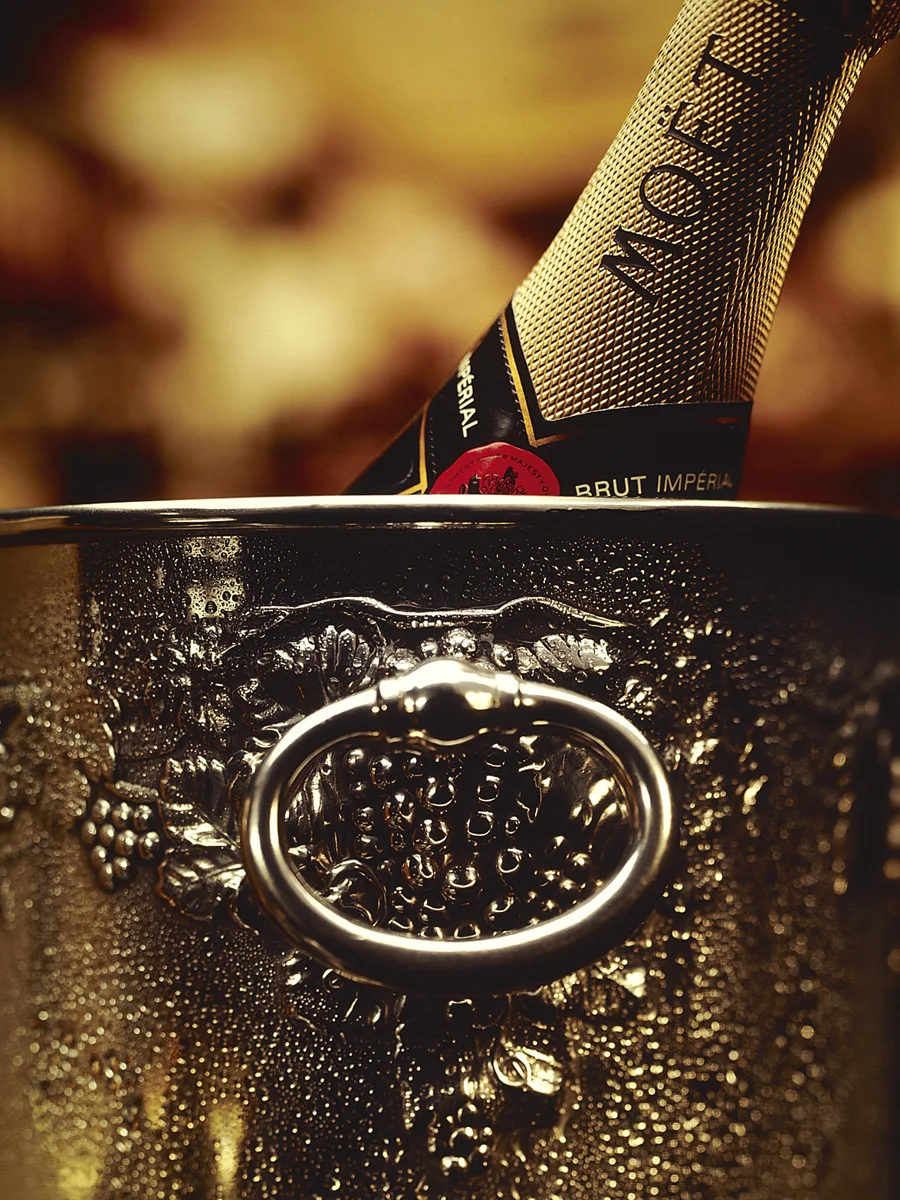 N-¦20-Moet&-W.jpg