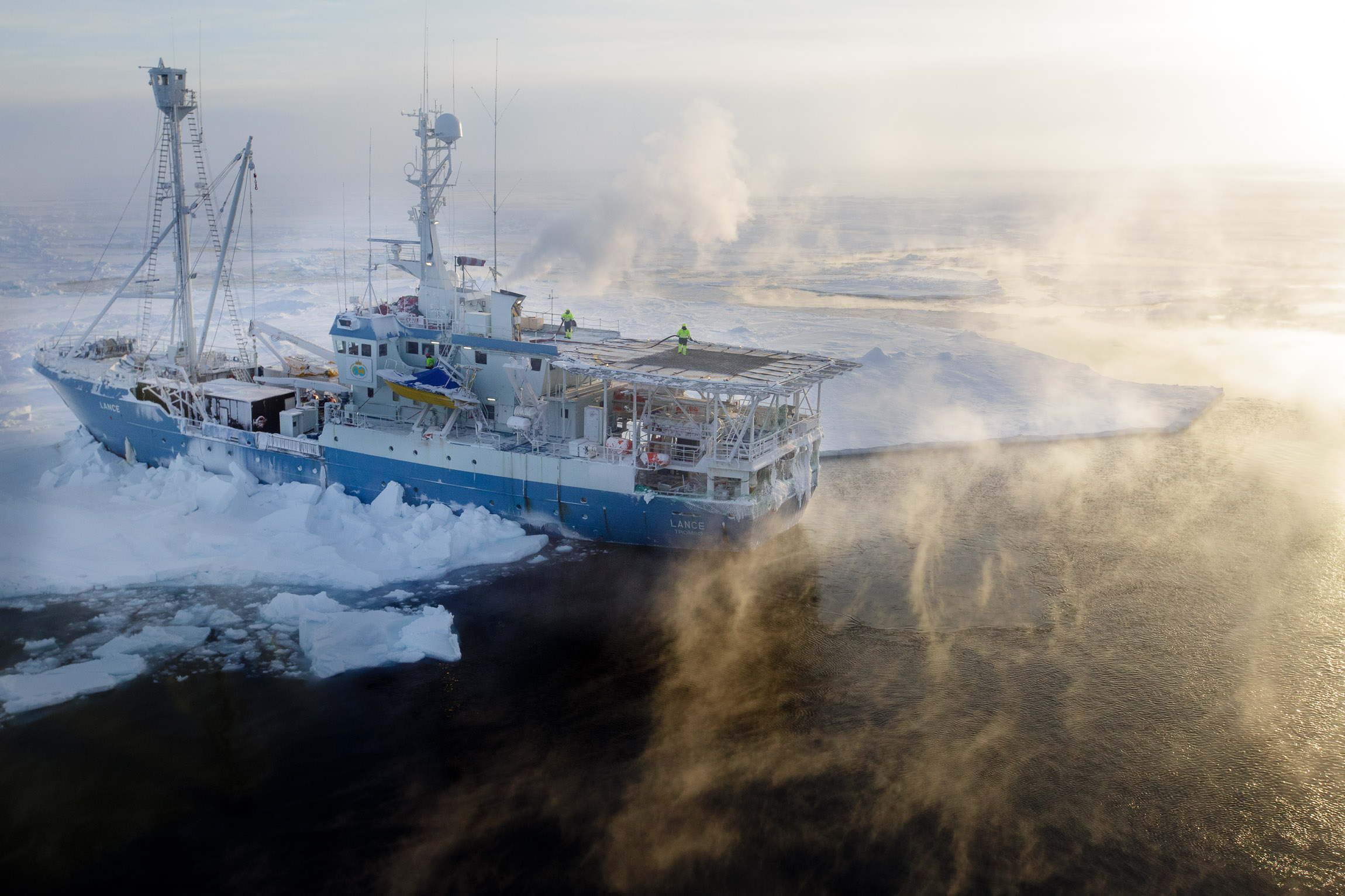 Research ship stuck in sea ice floe