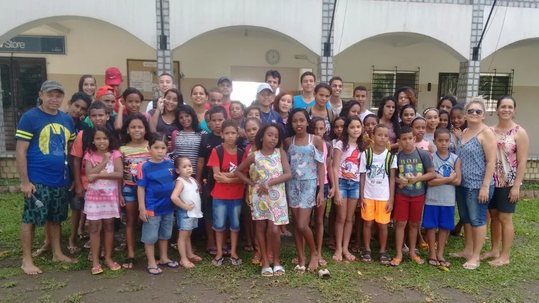 The teachers and students of Lagoa de Itaenga Living Stones