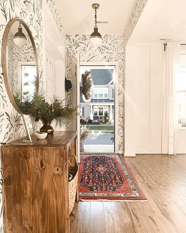 We got the doors open in December. Can we ring in the new year every year like this? 😍☀️ #handpaintedwallpaper
