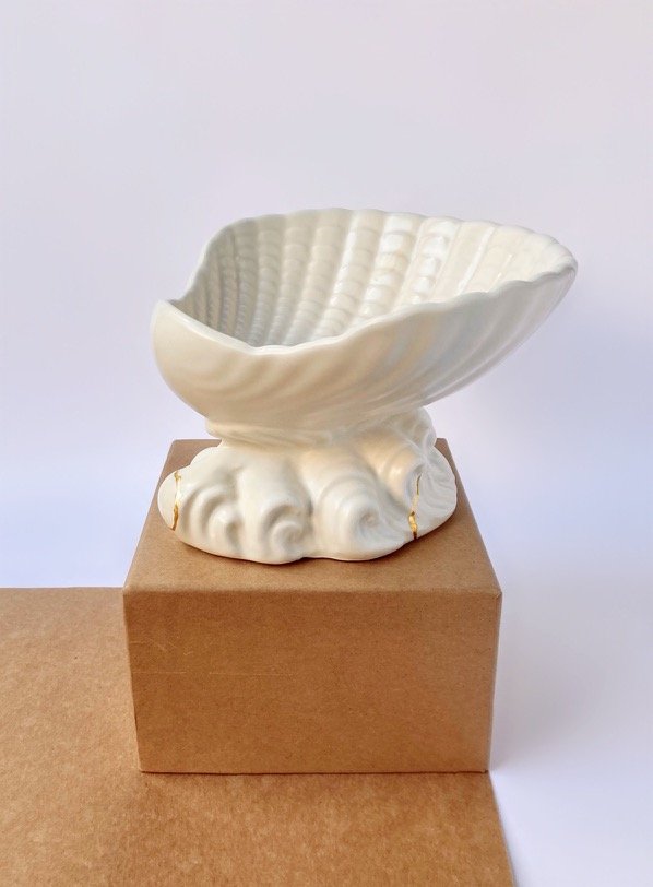 Studio Janneke x Maisie Utting Darthmouth Potter shell and wave bowl with Kintsugi transformative gold repair details