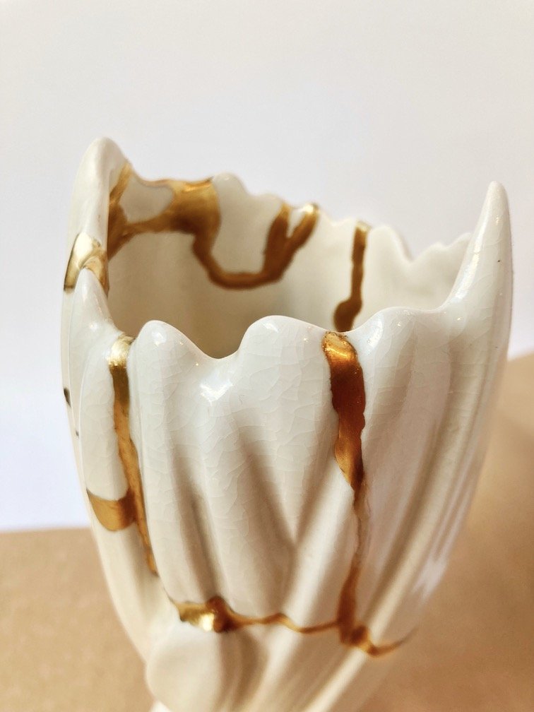 Studio Janneke x Maisie Utting SylvaC Hyacinth Vase with Kintsugi transformative gold repair details