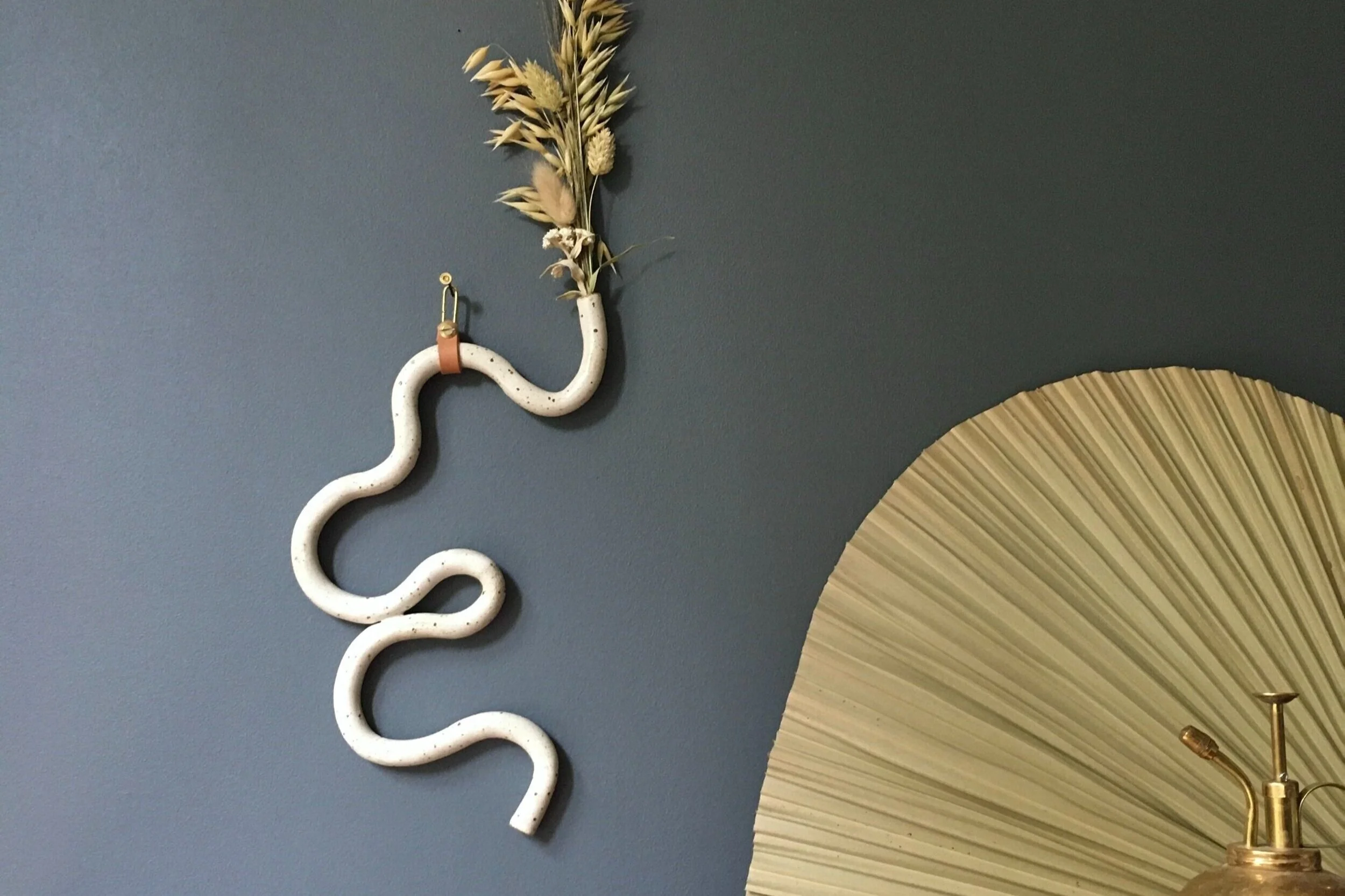 WT%2BONE%2Blifestyle%2B-%2Bceramic%2Bwall%2Btube%2Bwith%2Bdried%2Bflowers%2B-%2Bmottainai%2Bmade%2B%2B-%2Bhandmade%2Bceramics%2B-%2BStudio%2BJanneke%2B-%2BLondon%2BUnited%2BKingdom.jpg