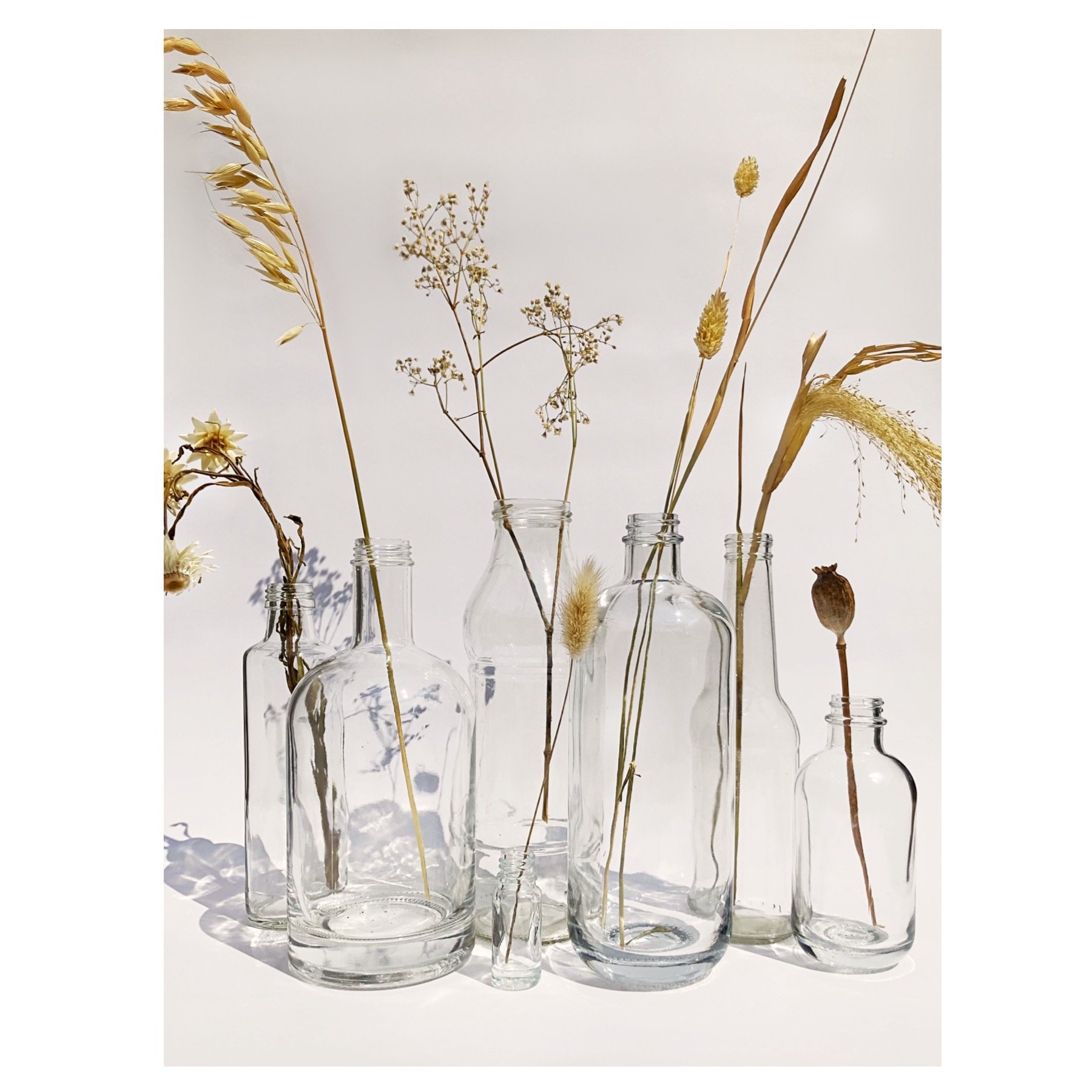 N E W : B O T T L E S H O P .

I&rsquo;ve been collecting glassware for years: from vintage decorative glass to quirky soda bottles and everything that has struck my fancy in between. Always moving them in and out of ever-changing windowsill landscap