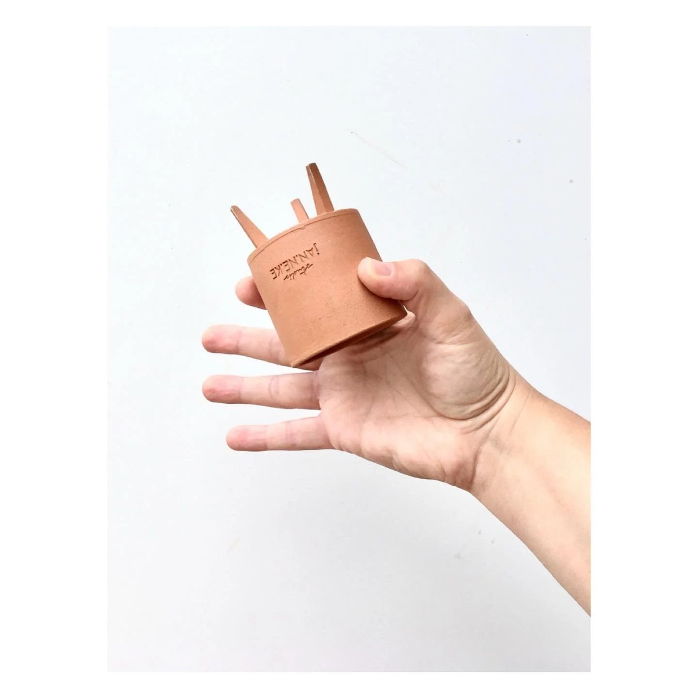 T R I P O D . P O T S .

I used to make these terracotta leggy planters a few years ago, but I&rsquo;m not a quick enough thrower to make it worthwhile.

I do still have a few clusters of them hanging around the studio. Should I photograph them and p