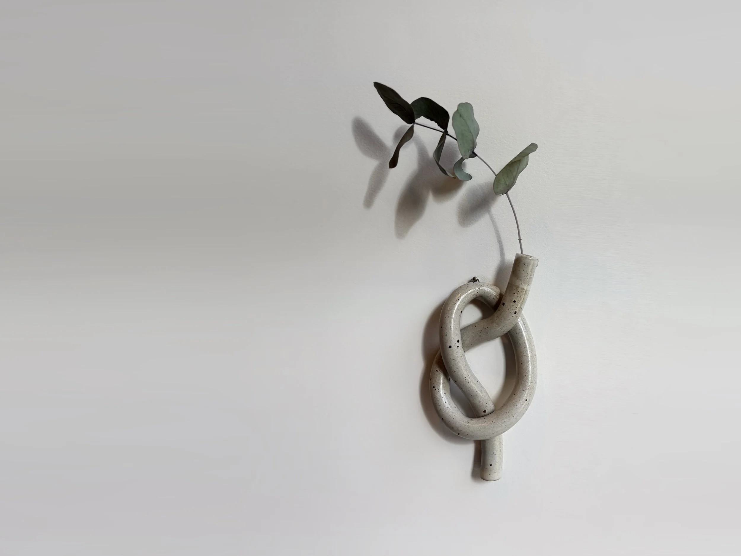 Thumbnail - Wall knot - Studio Janneke Ceramics London lowresforweb.jpg