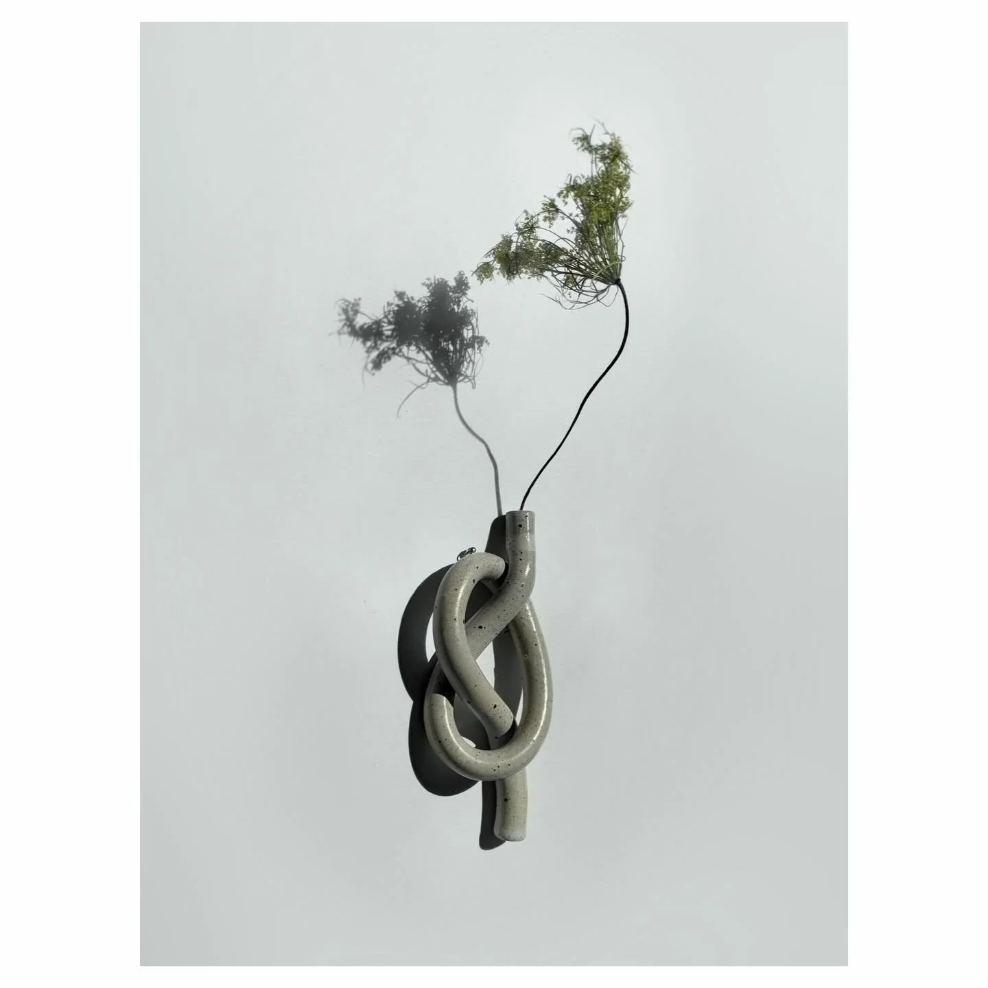 W A L L . K N O T .

Creating little spaces around the house to display treasures encourages you to keep your eyes peeled for interesting finds wherever you go &ndash; it&rsquo;s like training yourself to see beauty in the world around you.
 
These w