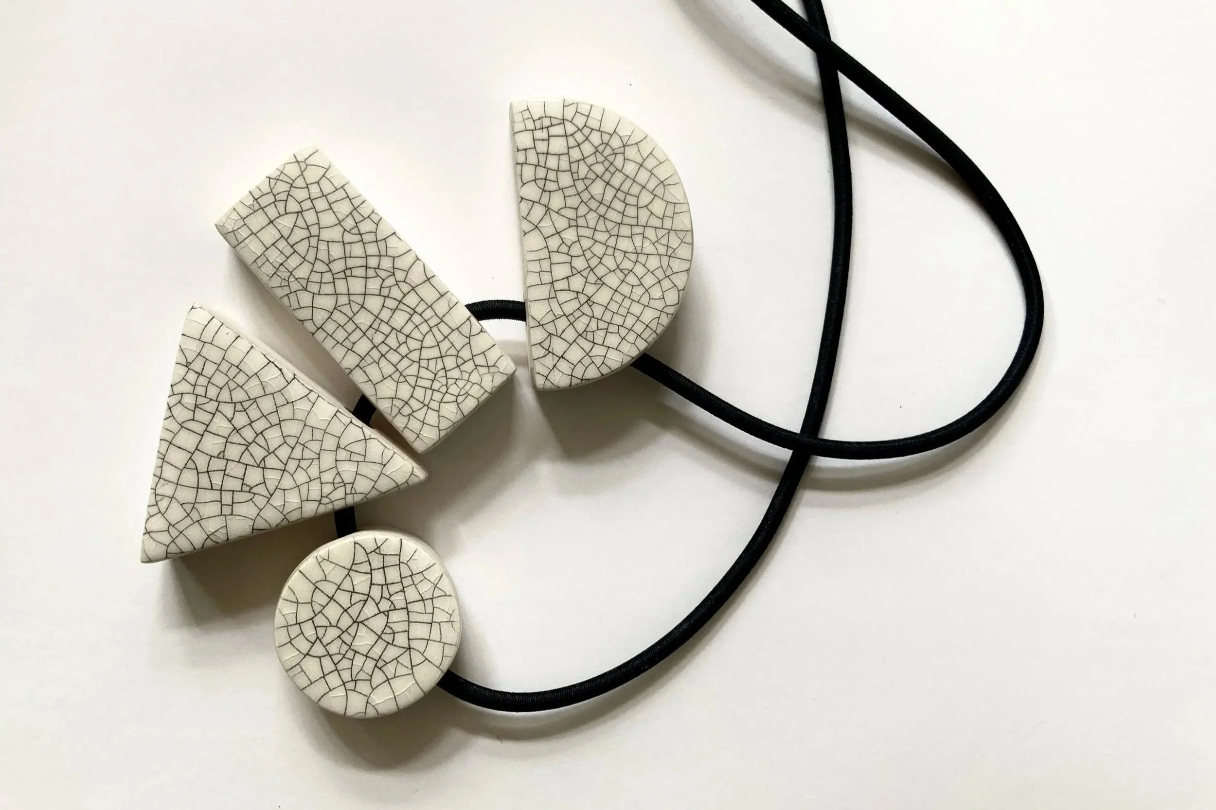 GEO%2Bnecklace%2Btangram%2Bcrackle%2B3%2B-%2BStudio%2BJanneke%2BCeramics%2BLondon.jpg