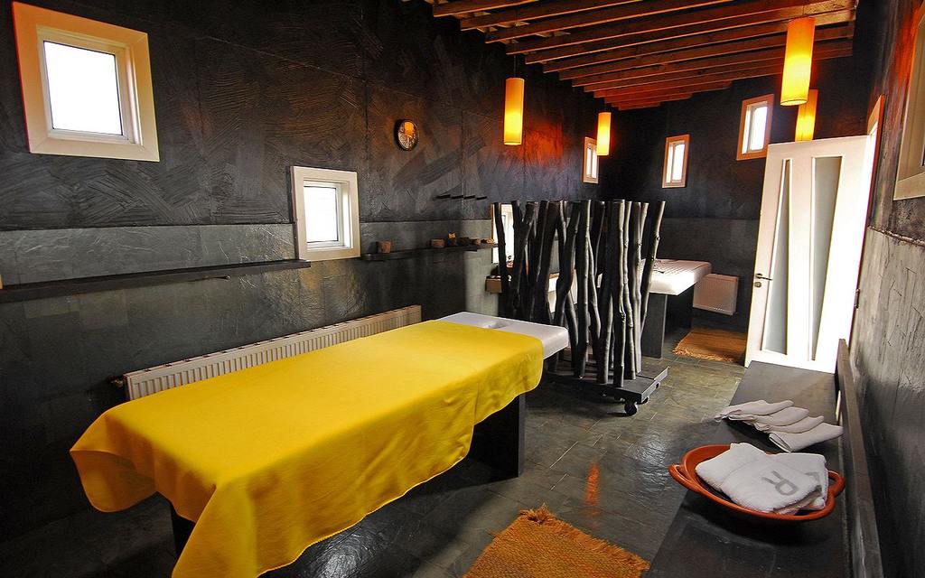 image from remotahotel.com