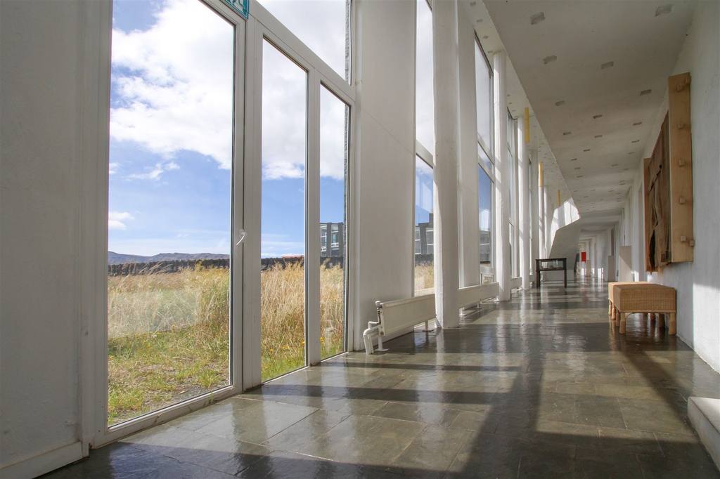 image from remotahotel.com