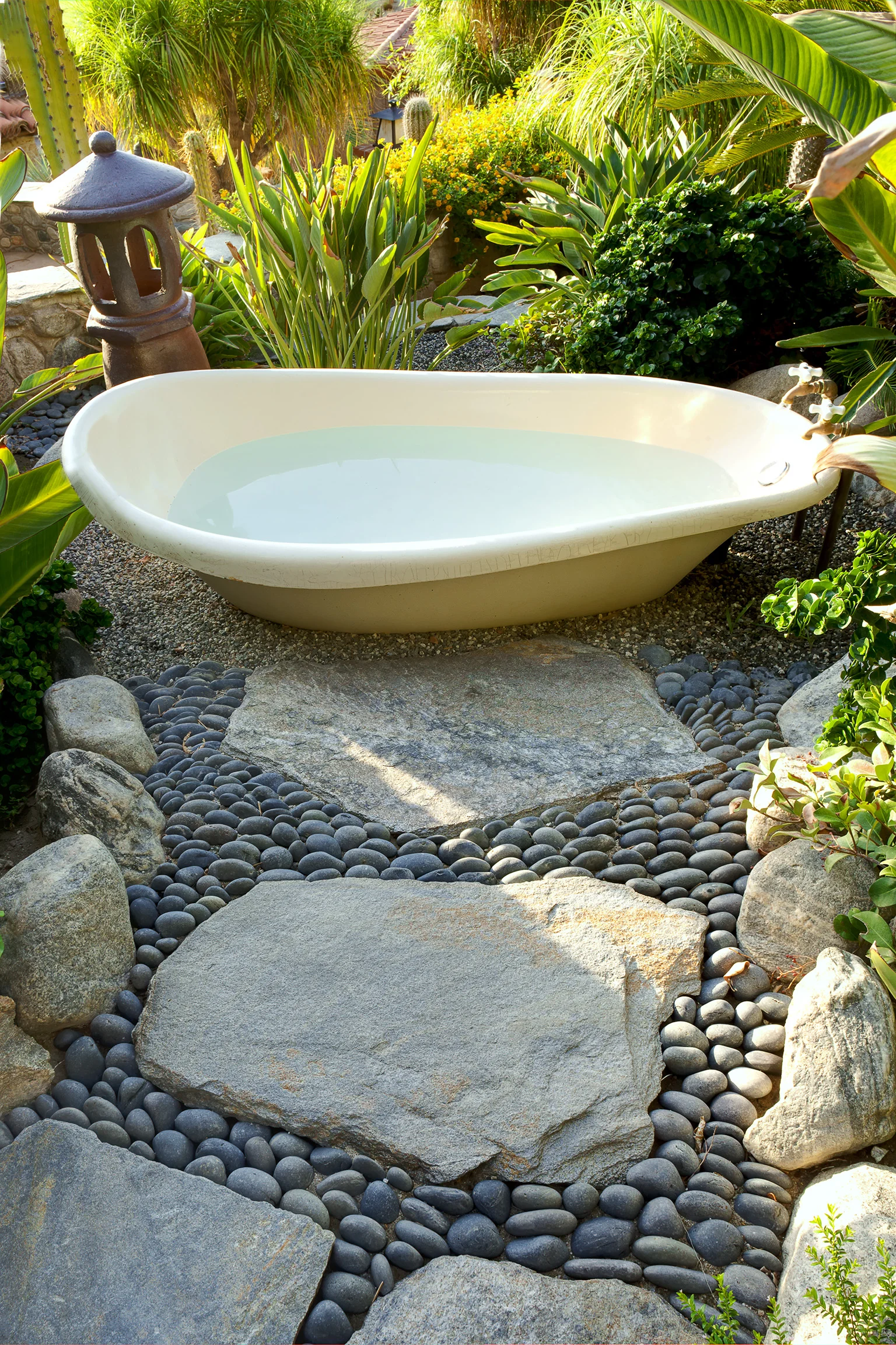 Colony 29 Bath Tub 2.jpg