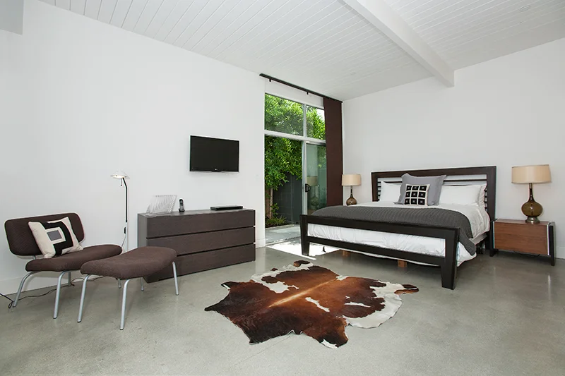 Room-3.jpg