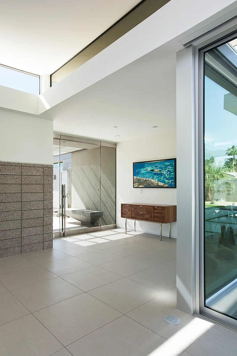 Foyer-2.jpg