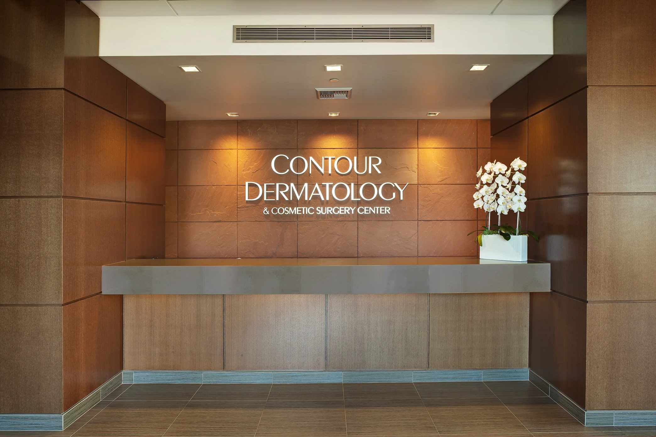 CD_Ext_Reception_Desk(L).jpg