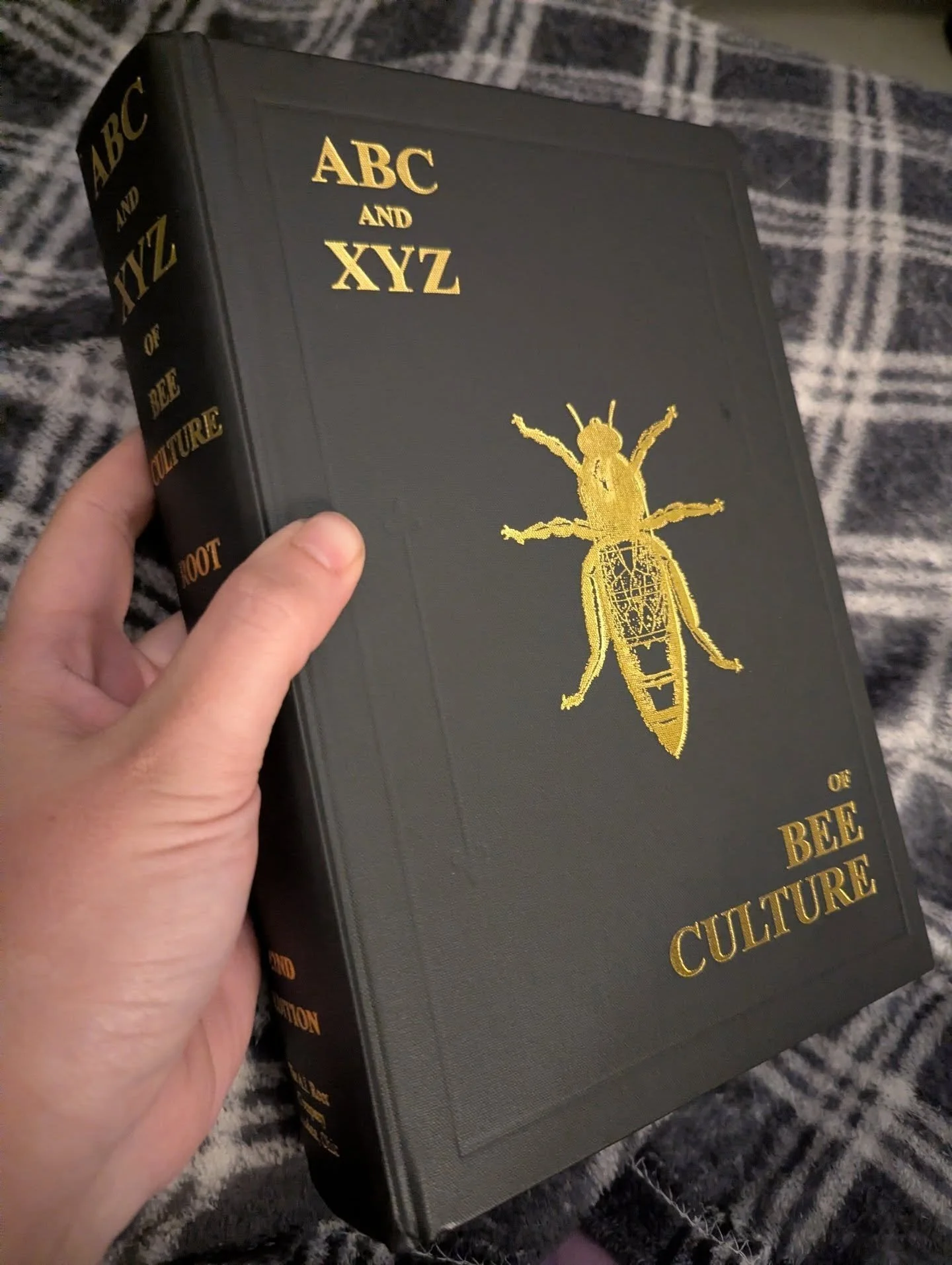 It came! 🐝📗

I recently took a tour with my @glorybeeapiary group of Root Candle in Medina. It was super special for me personally as I have loved learning about the history of Root and collecting Root beekeeping antiques.

I had shared with the ow