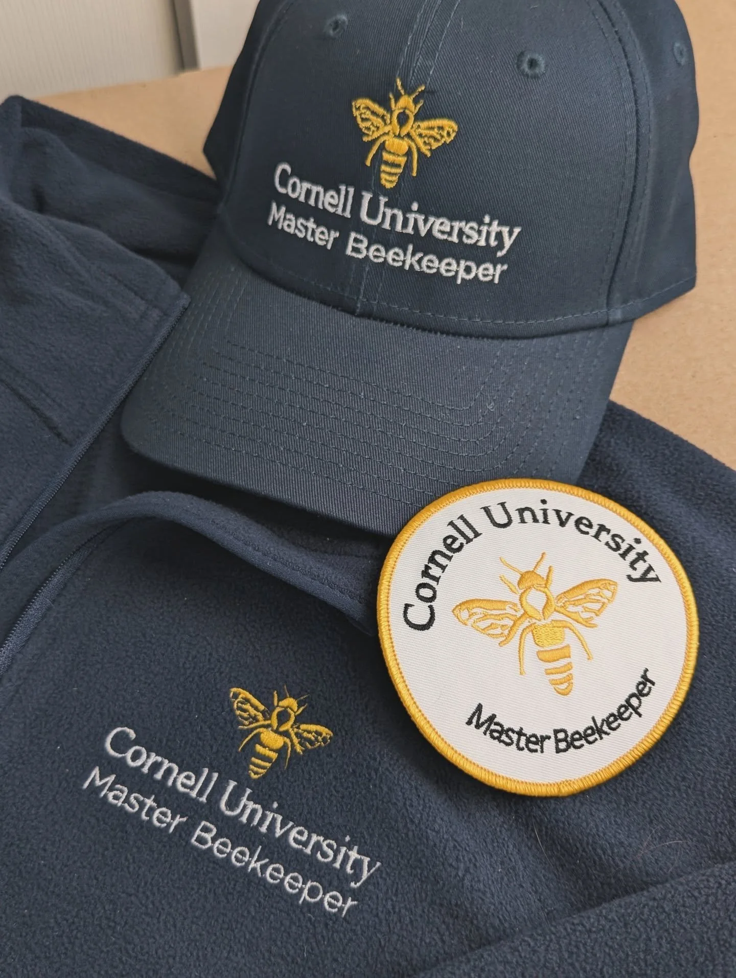 Started my Penn State DUDE drone bee program class and also received my Cornell MBK merch in the mail today ✨ Hoping beekeeping 2026 is off to a good start finally 🐝🙏🏻🐝